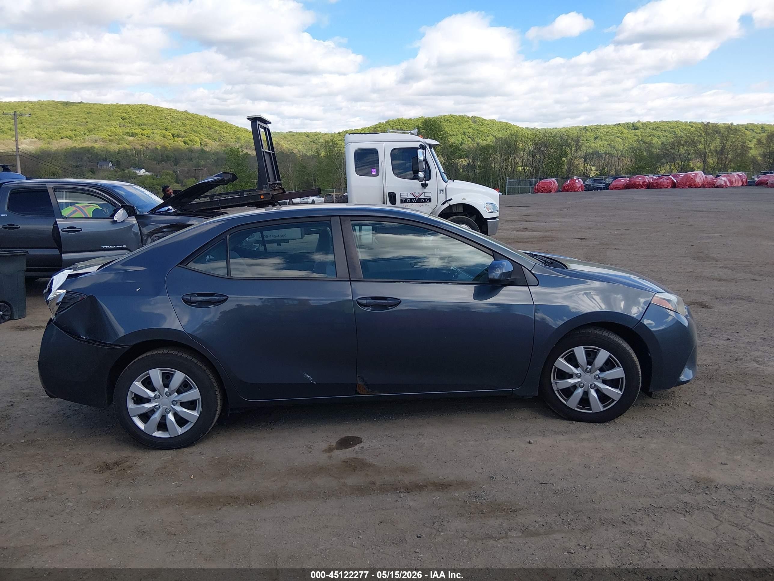 2014 Toyota Corolla Le Blue vin: 2T1BURHE0EC038004