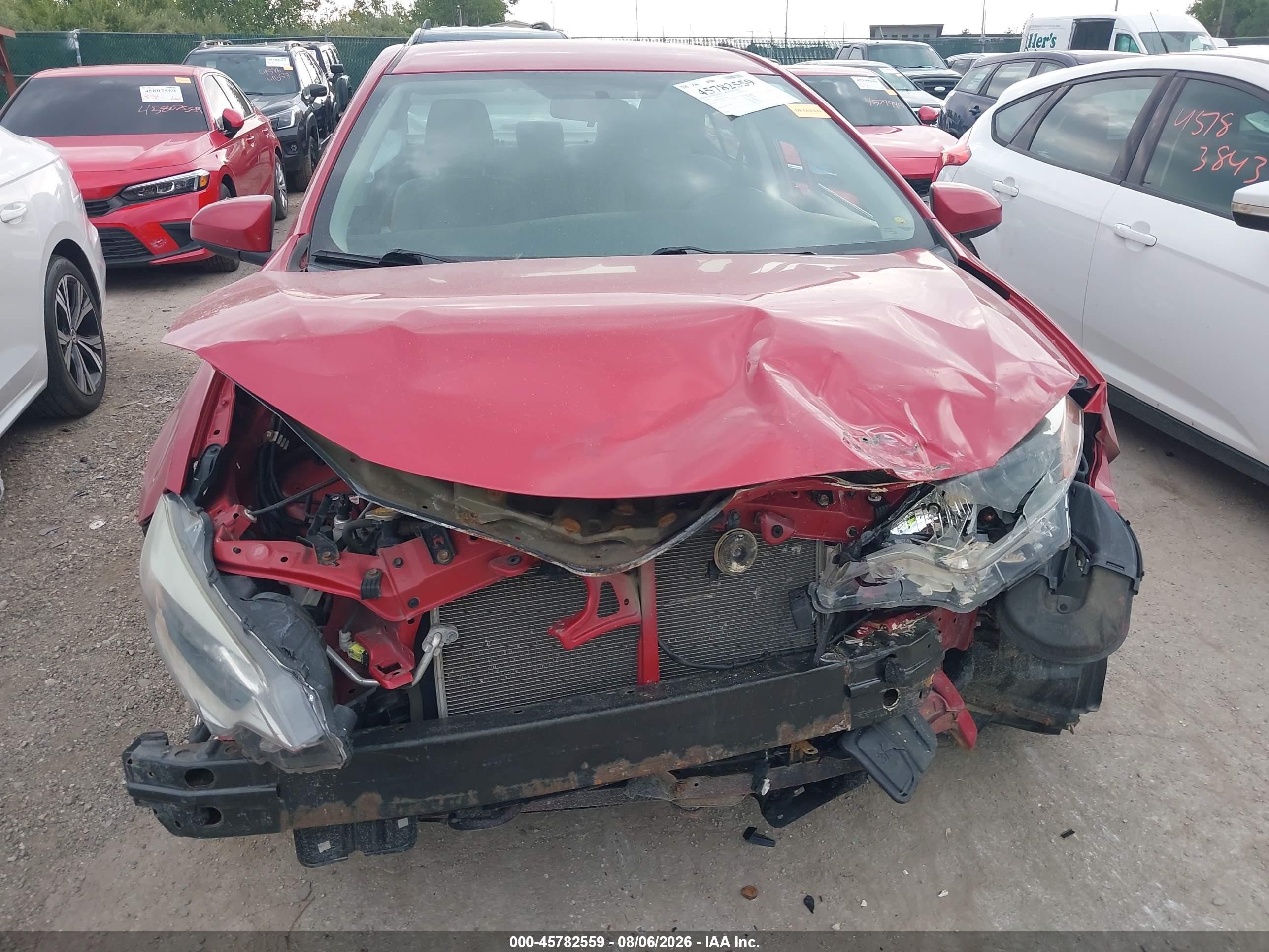 2014 Toyota Corolla Le Red vin: 2T1BURHE0EC060536