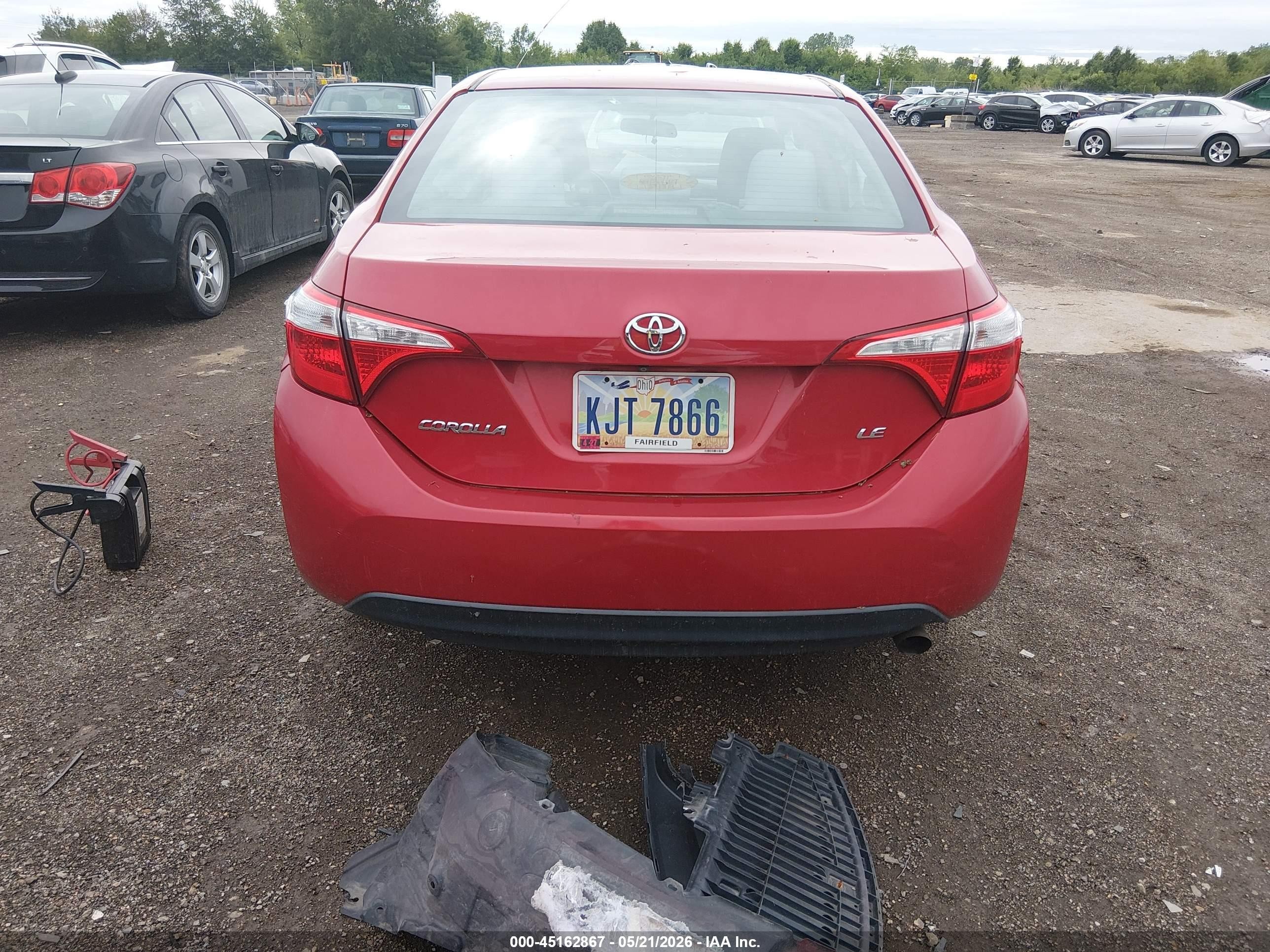 2014 Toyota Corolla Le Red vin: 2T1BURHE0EC075022