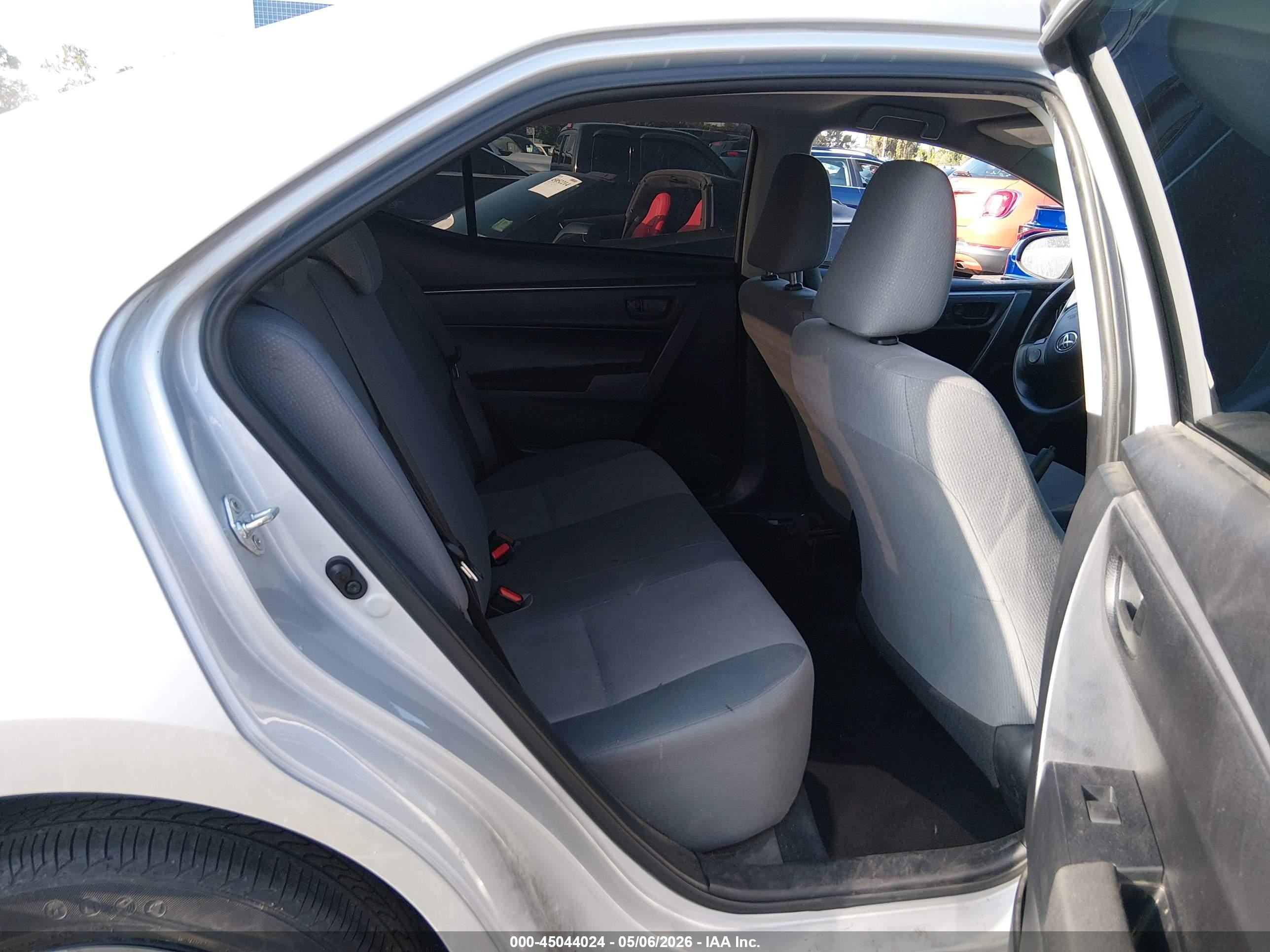 2014 Toyota Corolla L Silver vin: 2T1BURHE0EC082343