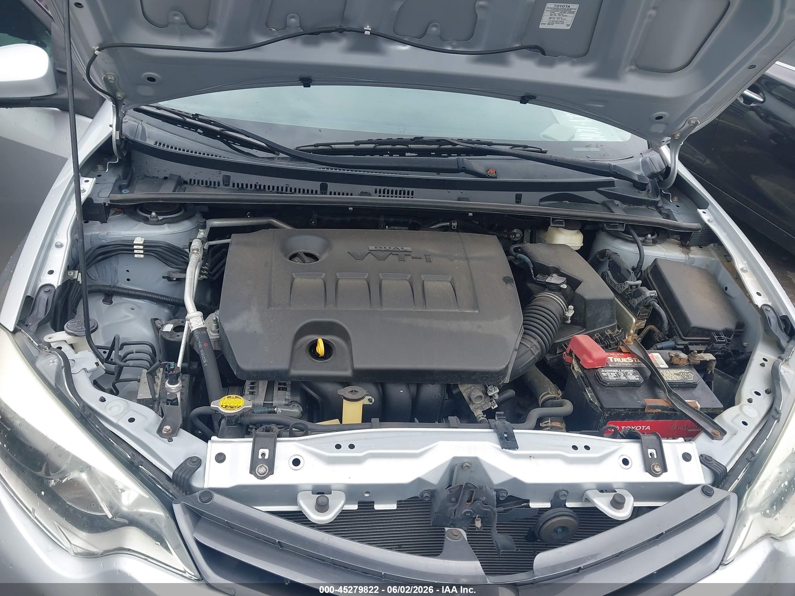 2014 Toyota Corolla Le Серебряный vin: 2T1BURHE0EC084173