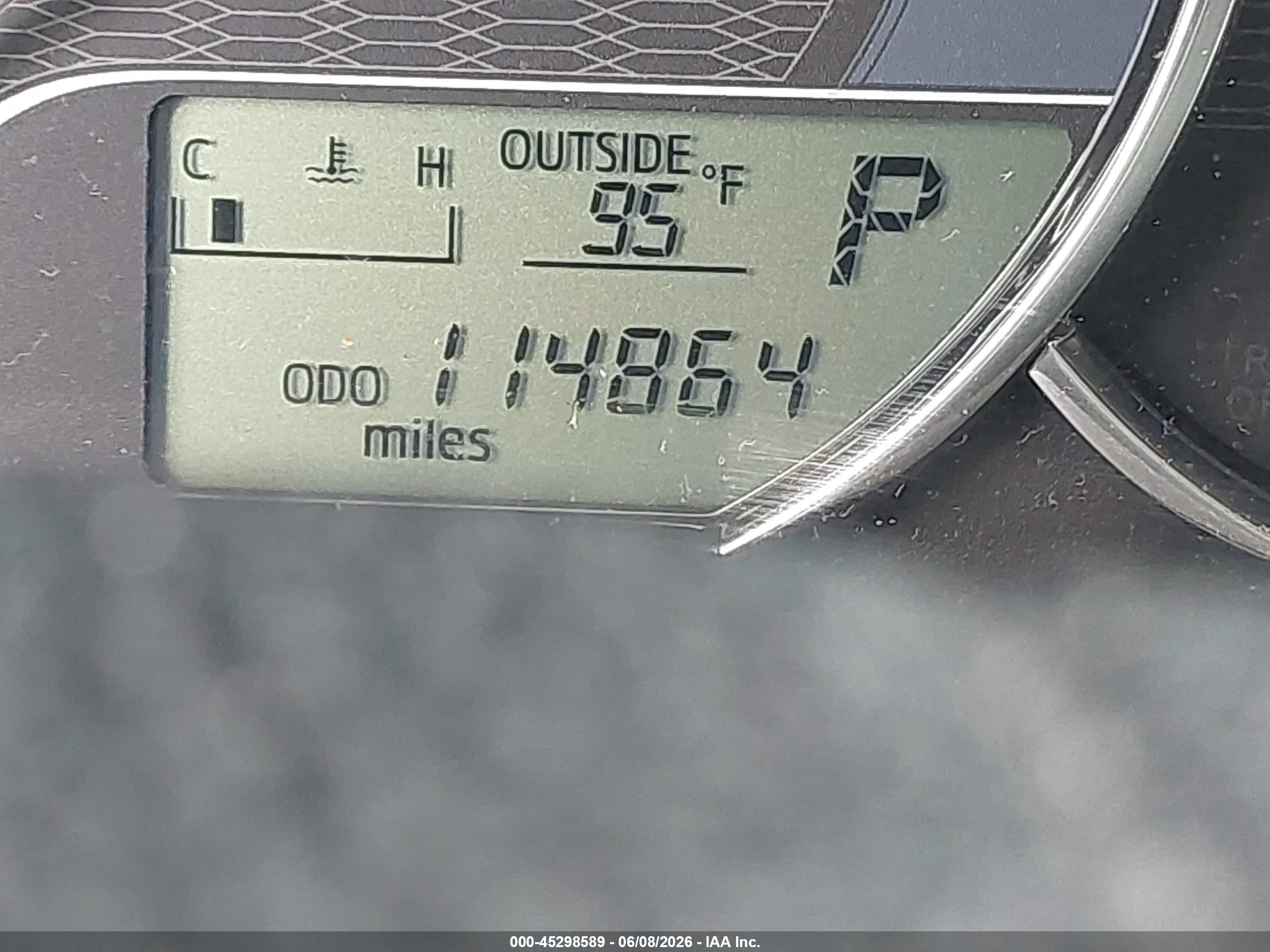 2014 Toyota Corolla Le Red vin: 2T1BURHE0EC109508