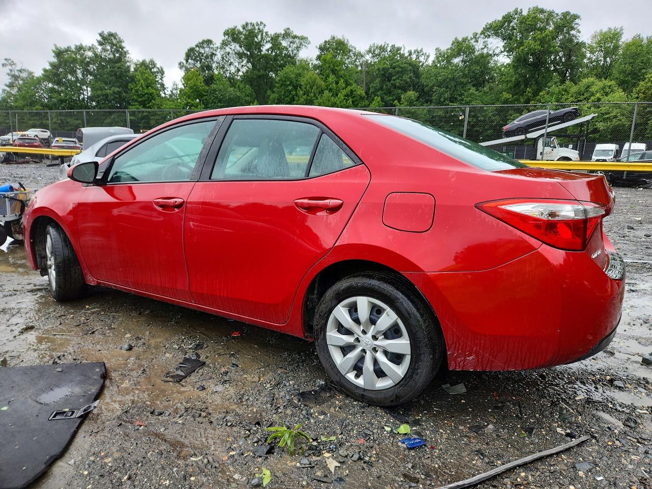 2014 Toyota Corolla Le Red vin: 2T1BURHE0EC131959