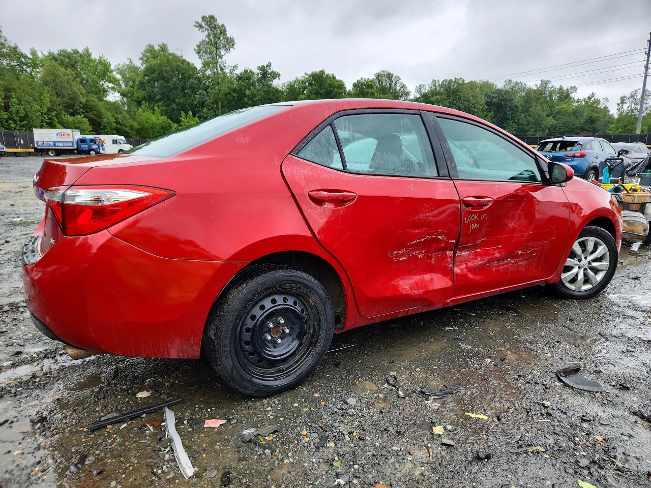 2014 Toyota Corolla Le Red vin: 2T1BURHE0EC131959
