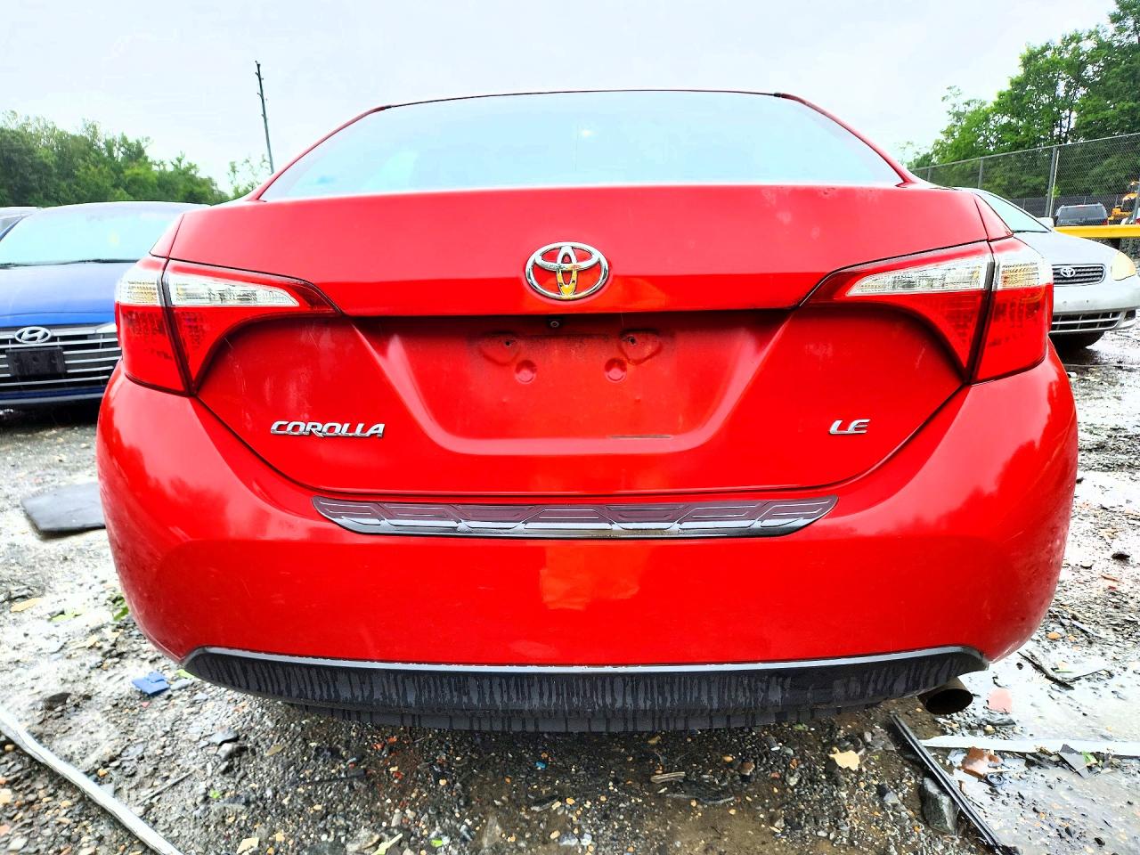 2014 Toyota Corolla Le Red vin: 2T1BURHE0EC131959