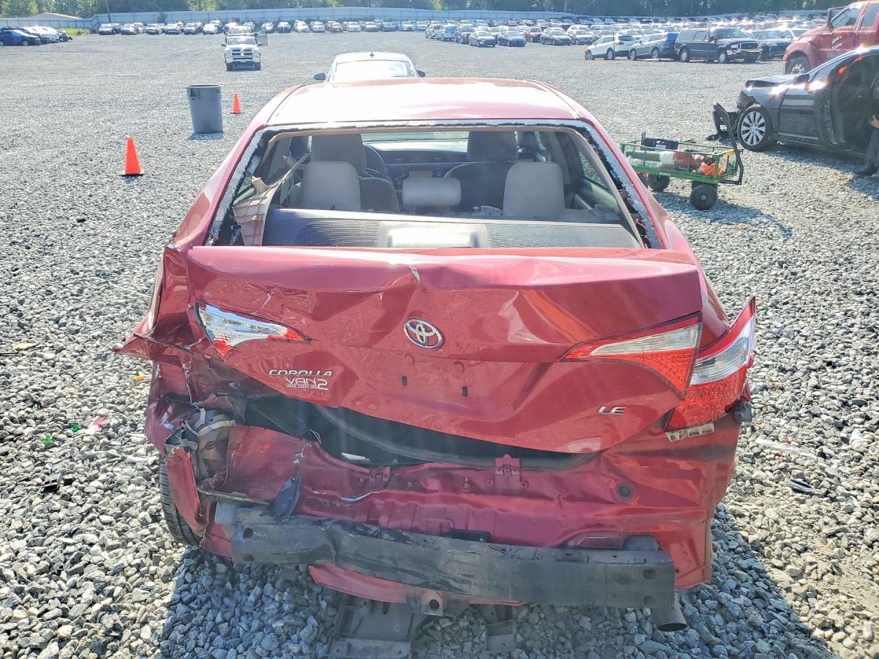 2014 Toyota Corolla Le Red vin: 2T1BURHE0EC151354