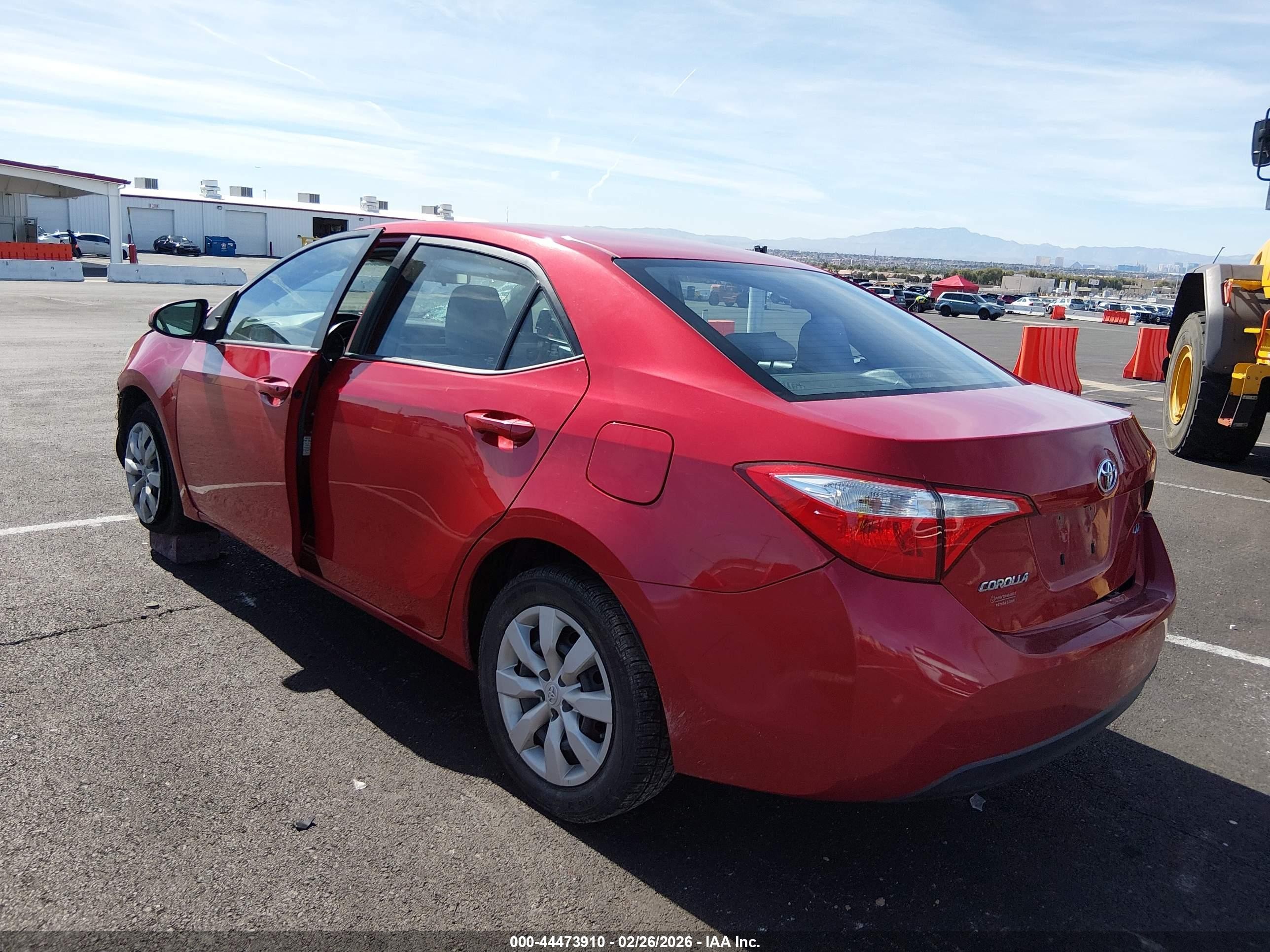 2014 Toyota Corolla Le Red vin: 2T1BURHE0EC152553