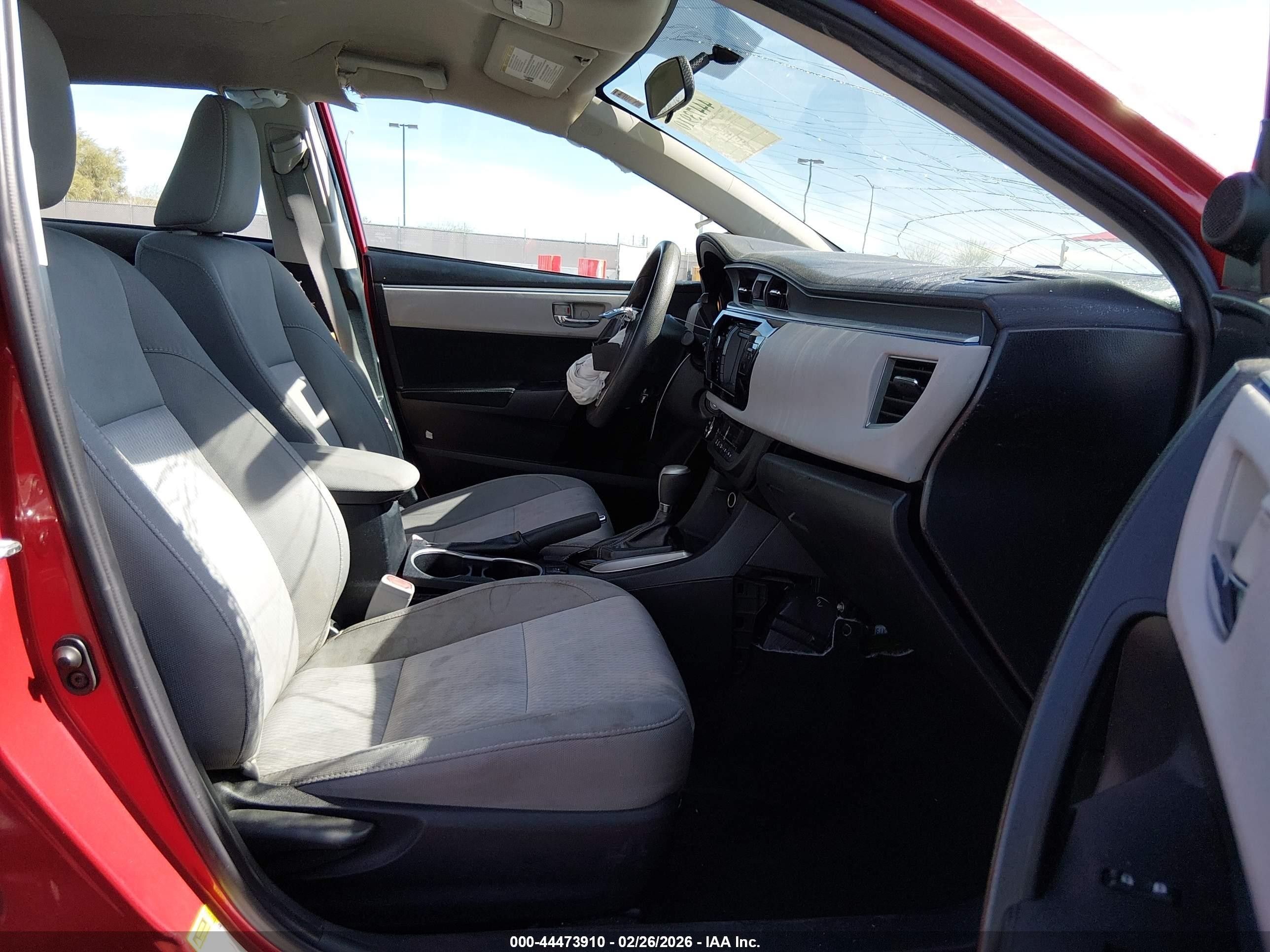 2014 Toyota Corolla Le Red vin: 2T1BURHE0EC152553