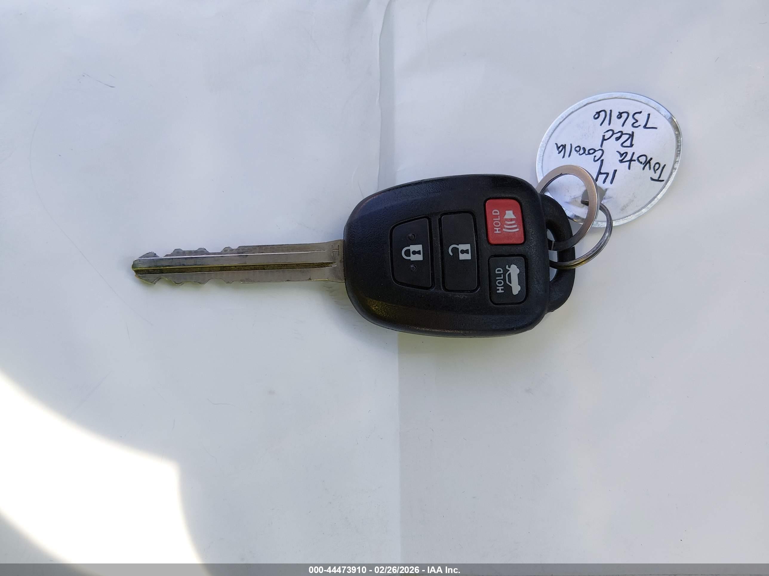 2014 Toyota Corolla Le Red vin: 2T1BURHE0EC152553