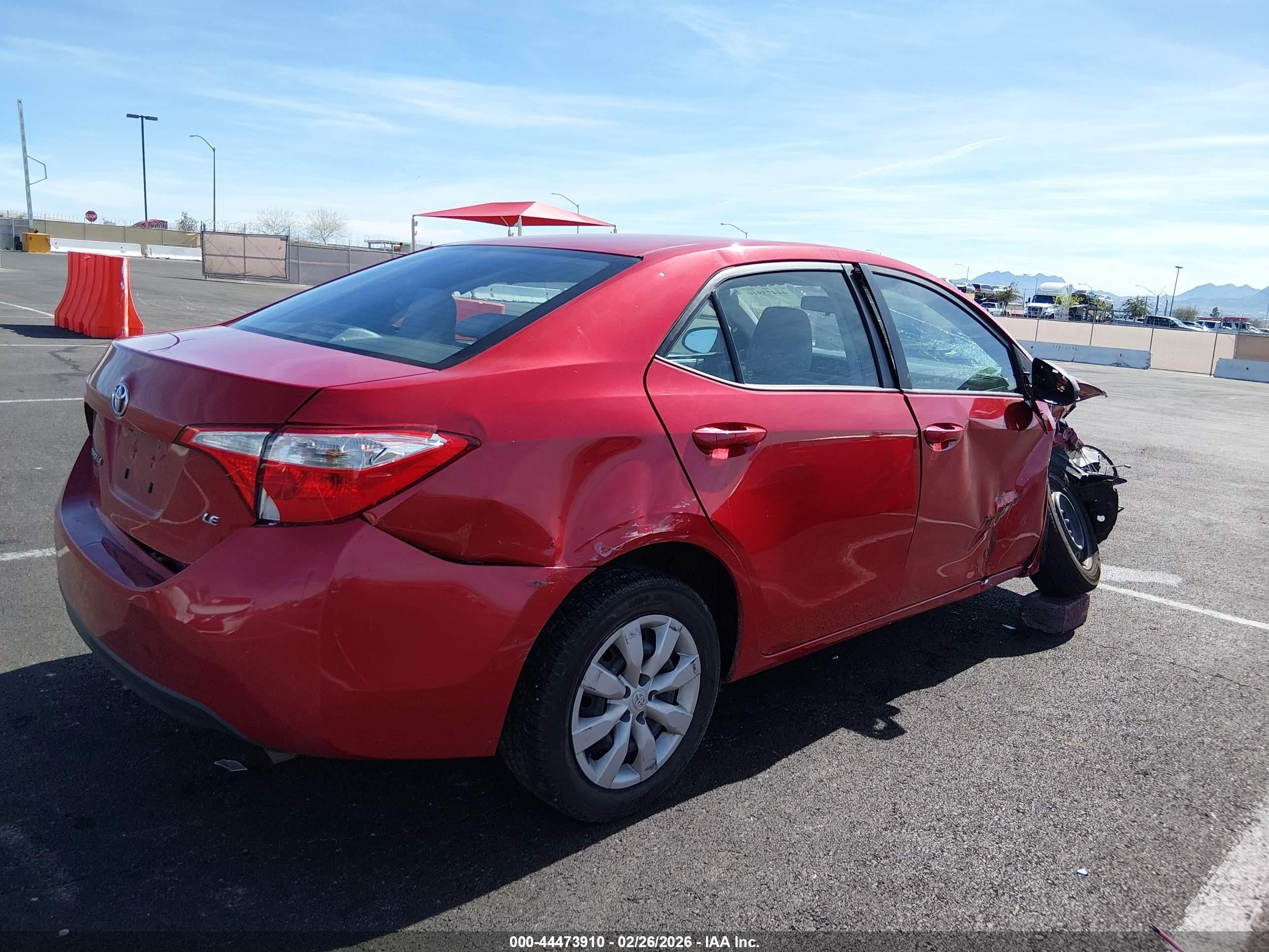 2014 Toyota Corolla Le Red vin: 2T1BURHE0EC152553