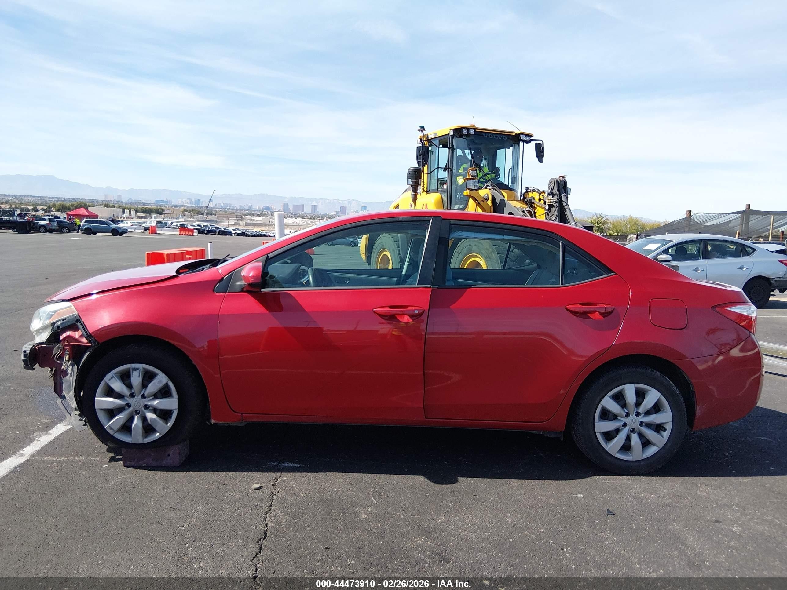 2014 Toyota Corolla Le Red vin: 2T1BURHE0EC152553