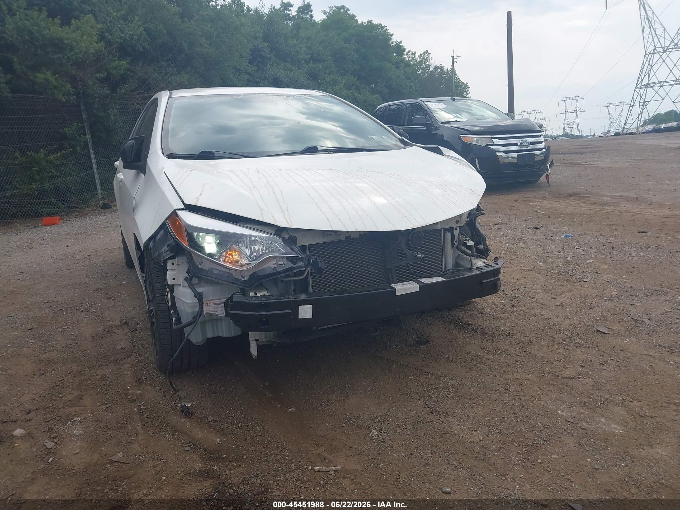 2014 Toyota Corolla S Plus White vin: 2T1BURHE0EC152665