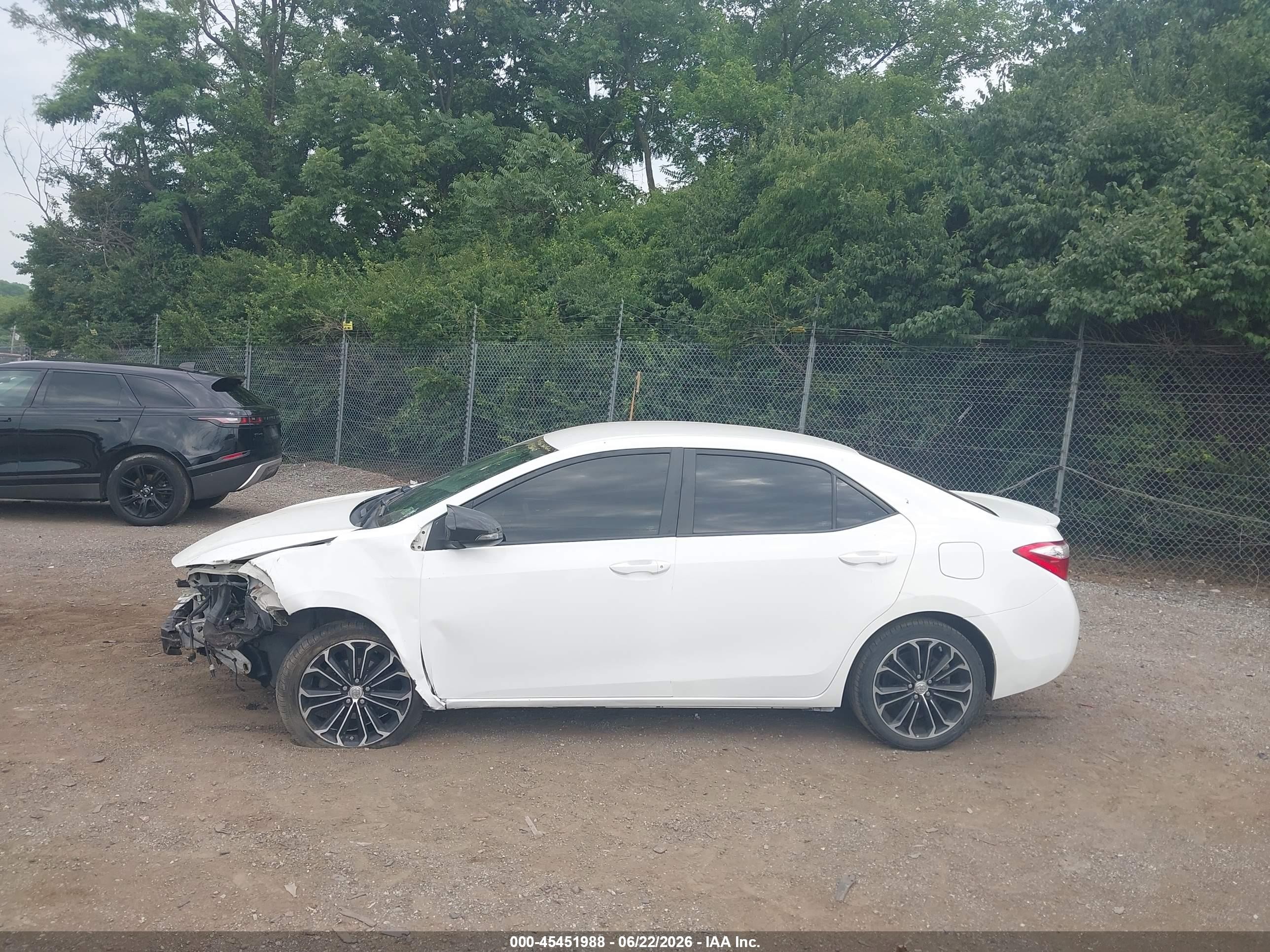 2014 Toyota Corolla S Plus White vin: 2T1BURHE0EC152665