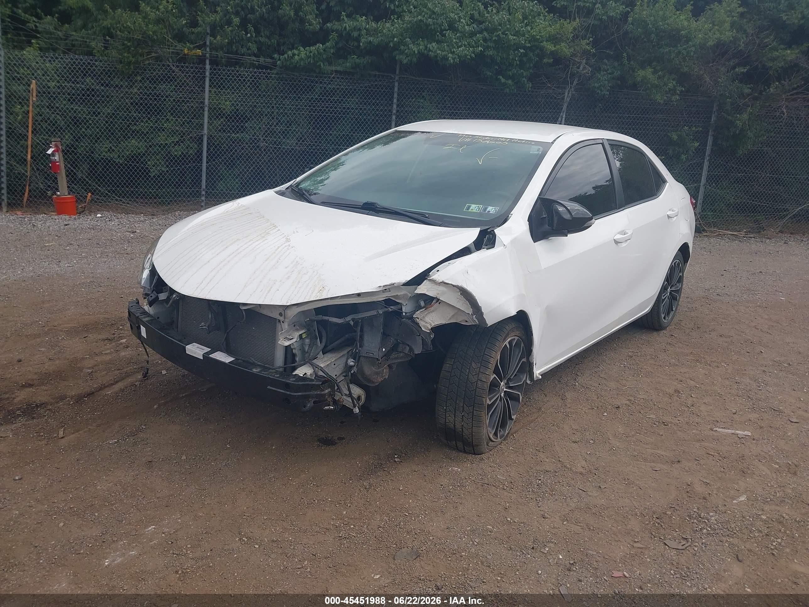 2014 Toyota Corolla S Plus White vin: 2T1BURHE0EC152665