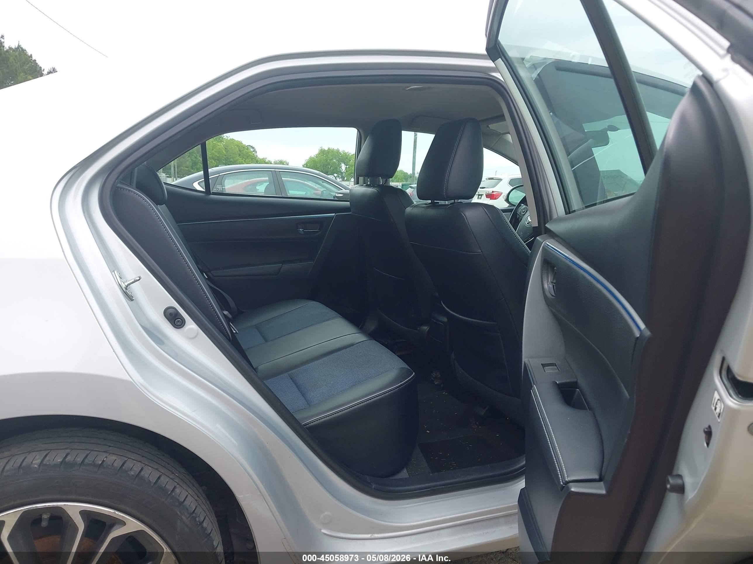 2014 Toyota Corolla S Plus Silver vin: 2T1BURHE0EC174973