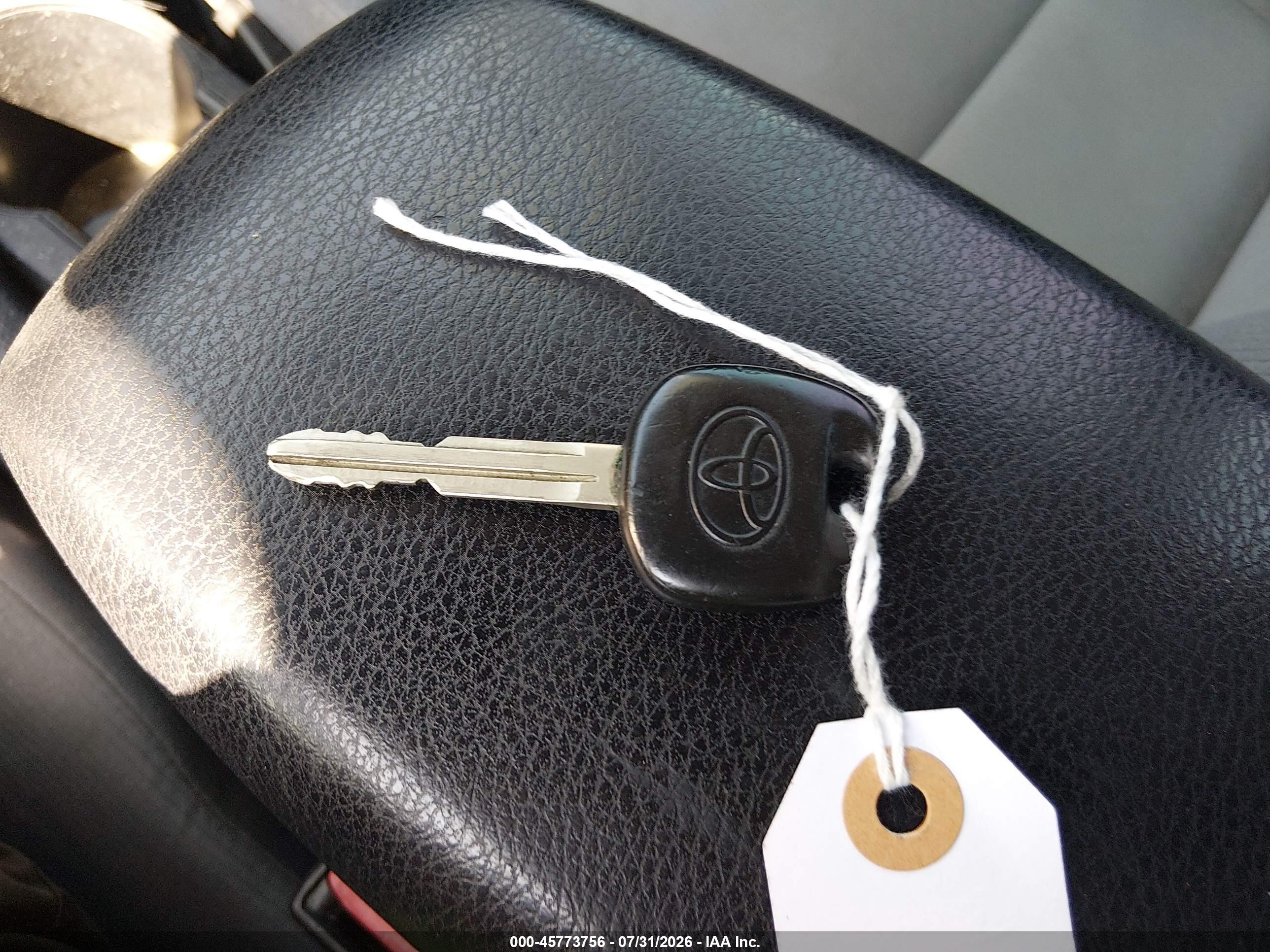 2014 Toyota Corolla L Серебряный vin: 2T1BURHE0EC201850