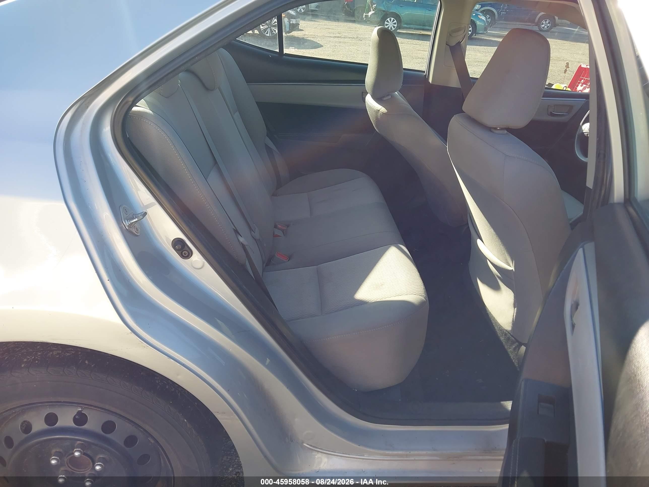 2014 Toyota Corolla Le Silver vin: 2T1BURHE0EC218244
