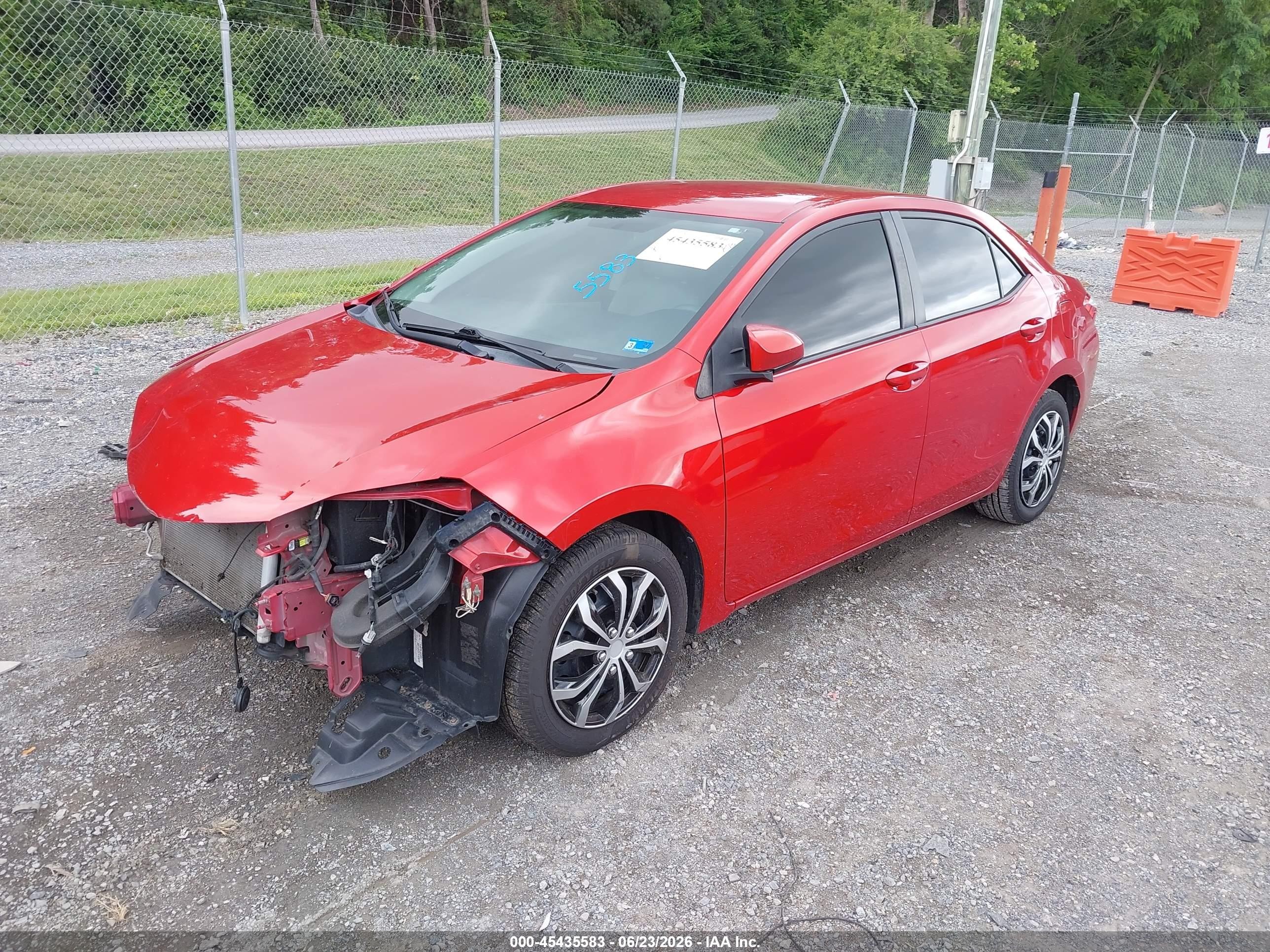 2015 Toyota Corolla Le Red vin: 2T1BURHE0FC231769