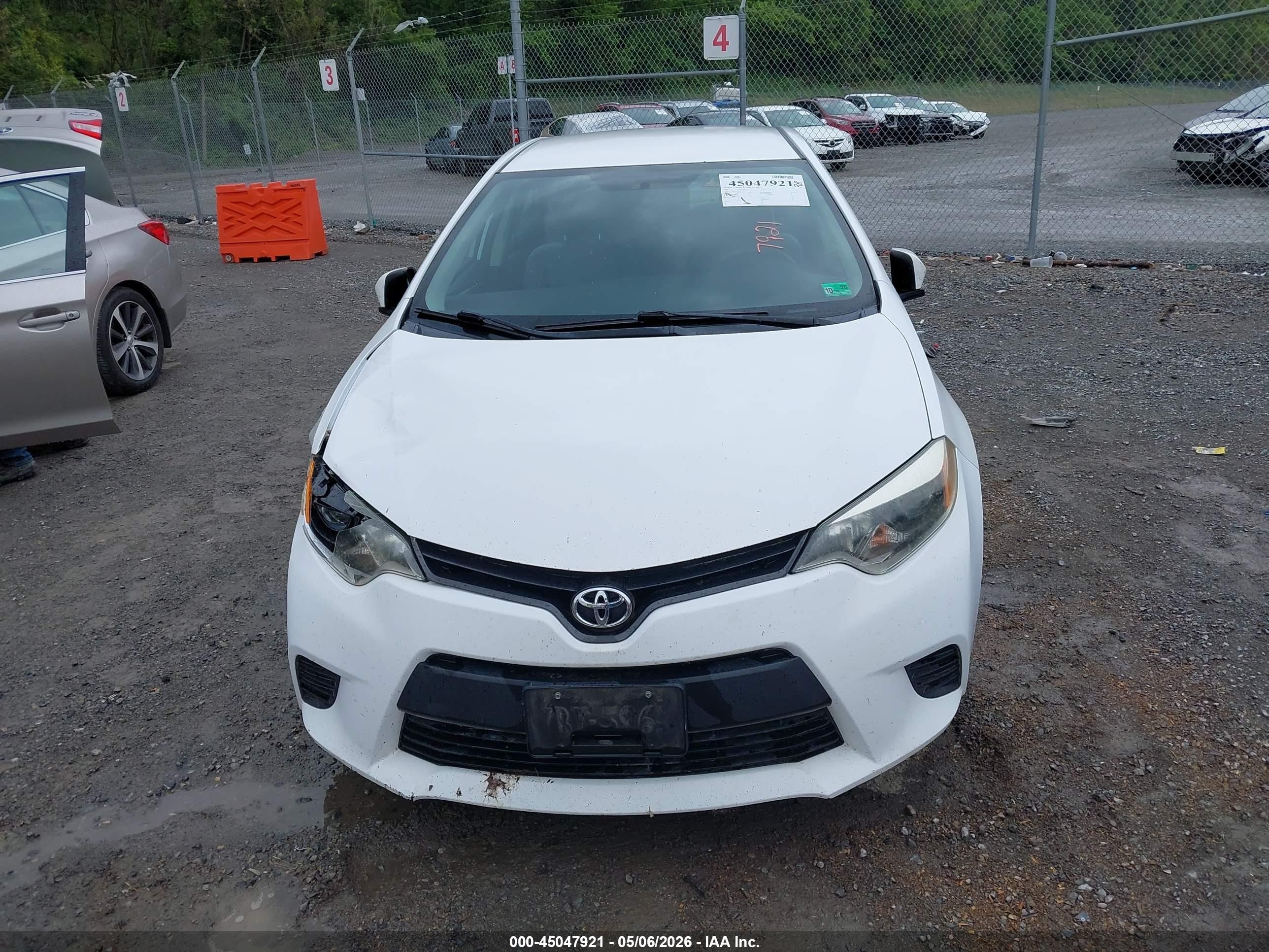2015 Toyota Corolla L White vin: 2T1BURHE0FC233425