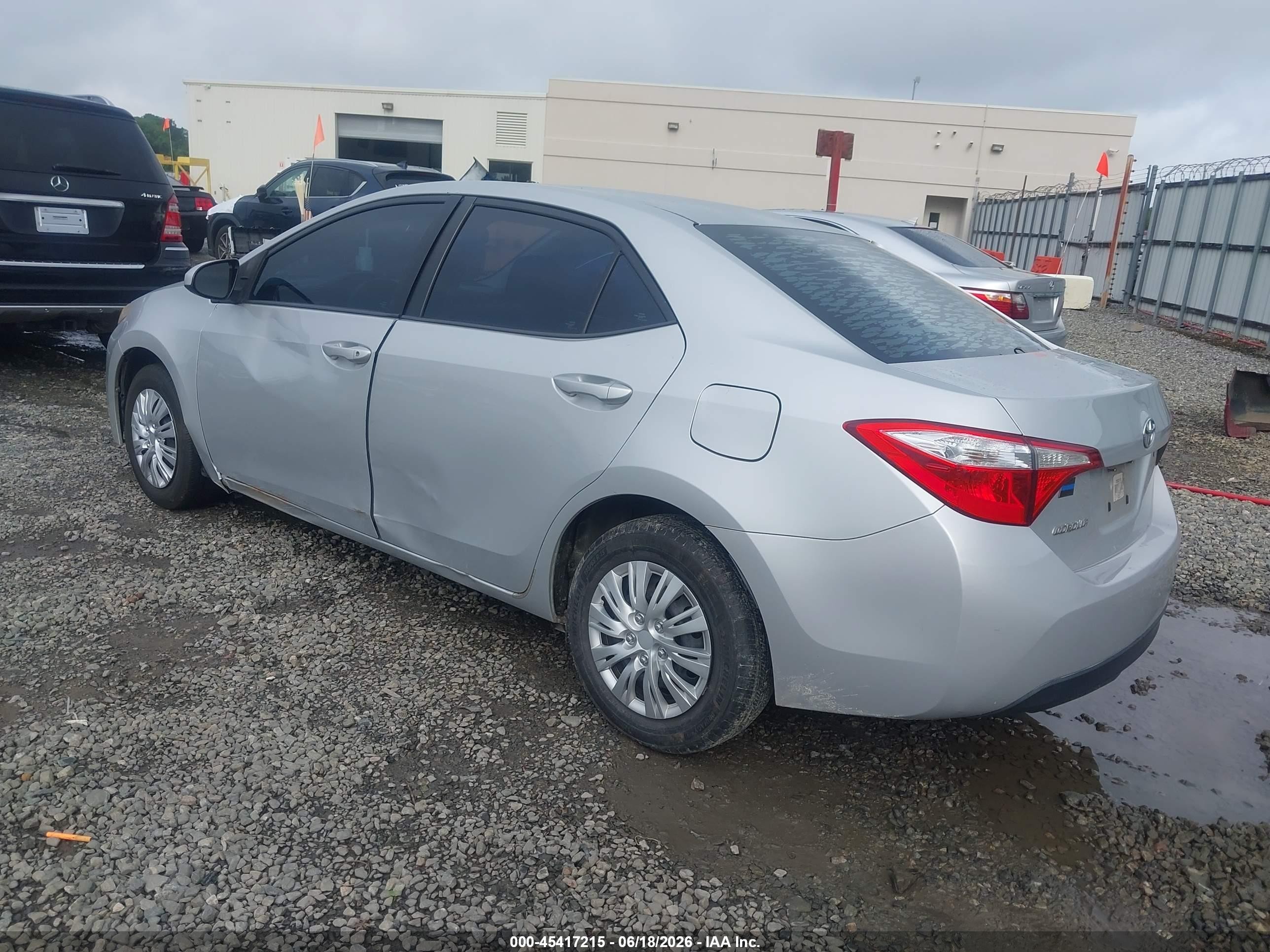 2015 Toyota Corolla L Silver vin: 2T1BURHE0FC255179