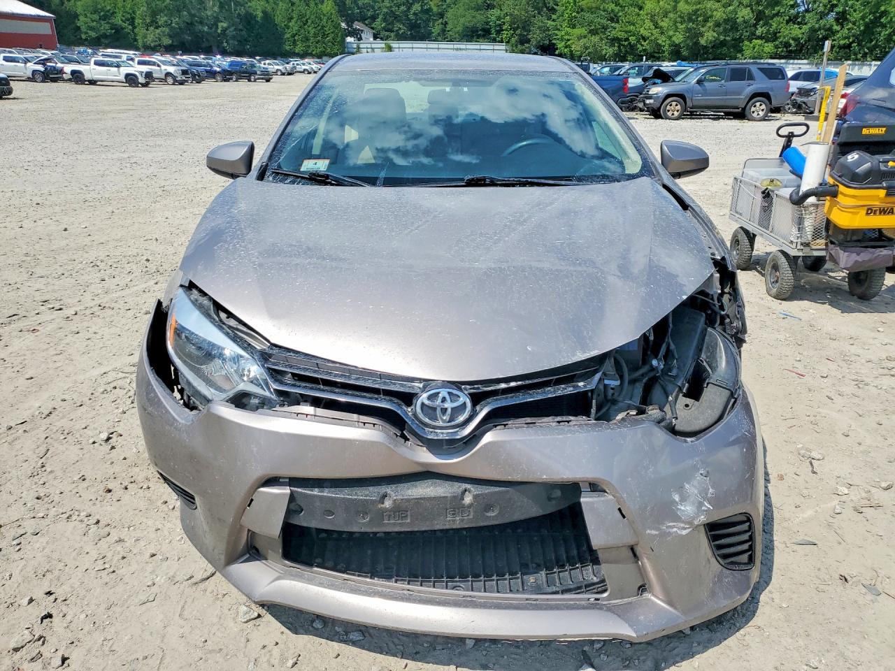2015 Toyota Corolla Le Beige vin: 2T1BURHE0FC261354