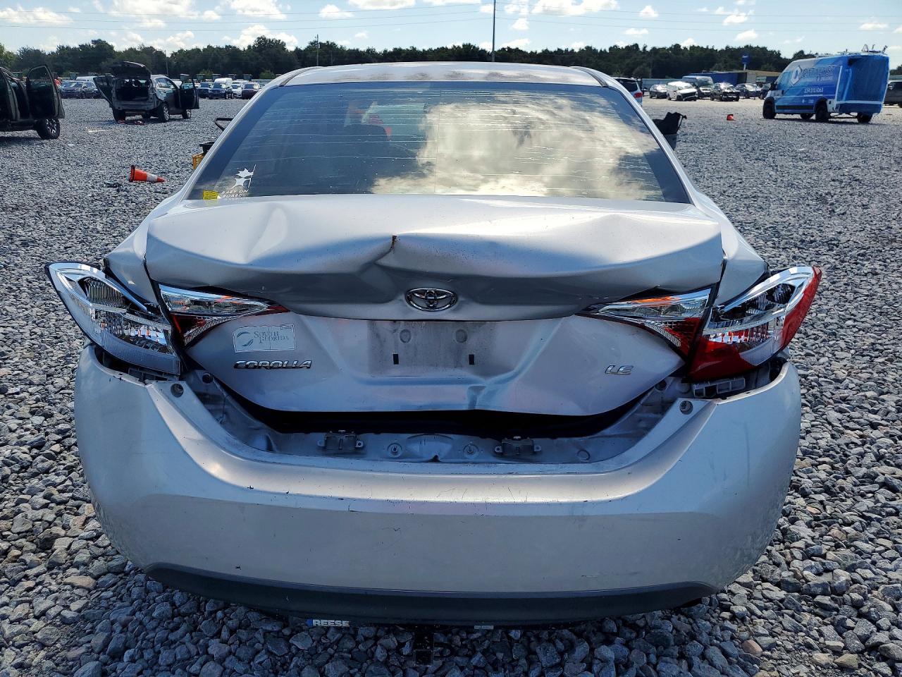 2015 Toyota Corolla Le Silver vin: 2T1BURHE0FC263377