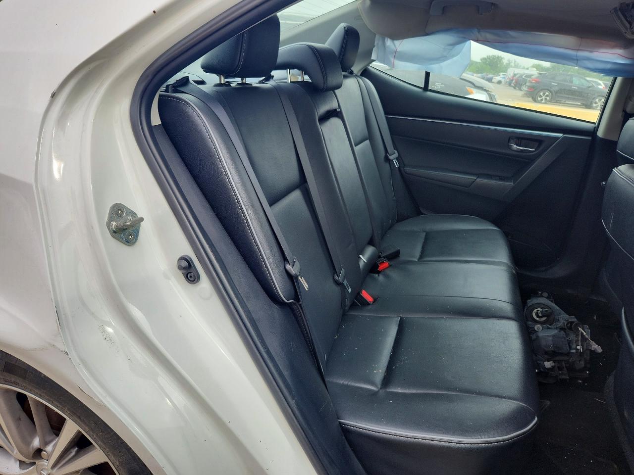 2015 Toyota Corolla Le Premium Белый vin: 2T1BURHE0FC269504