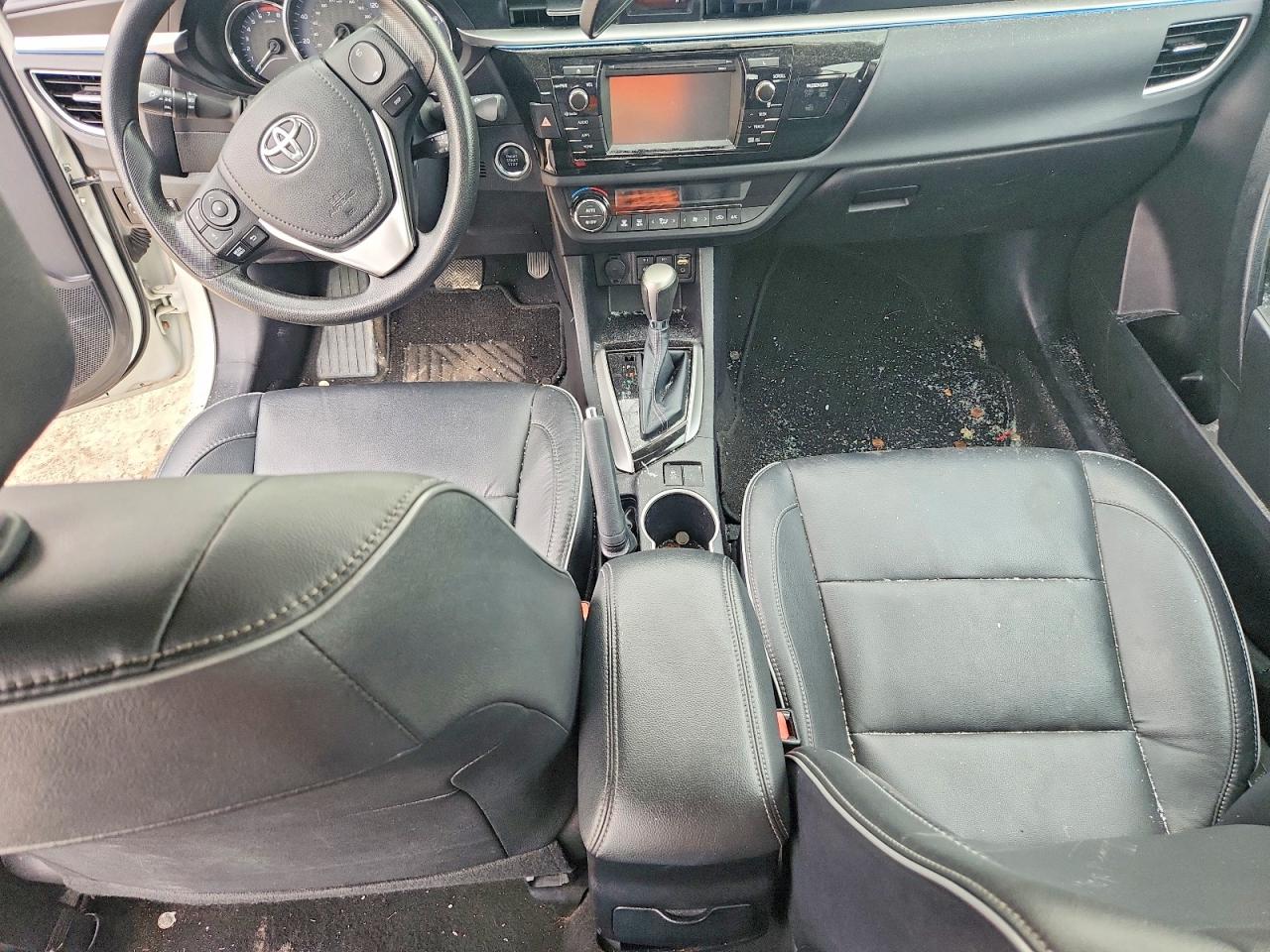 2015 Toyota Corolla Le Premium Белый vin: 2T1BURHE0FC269504