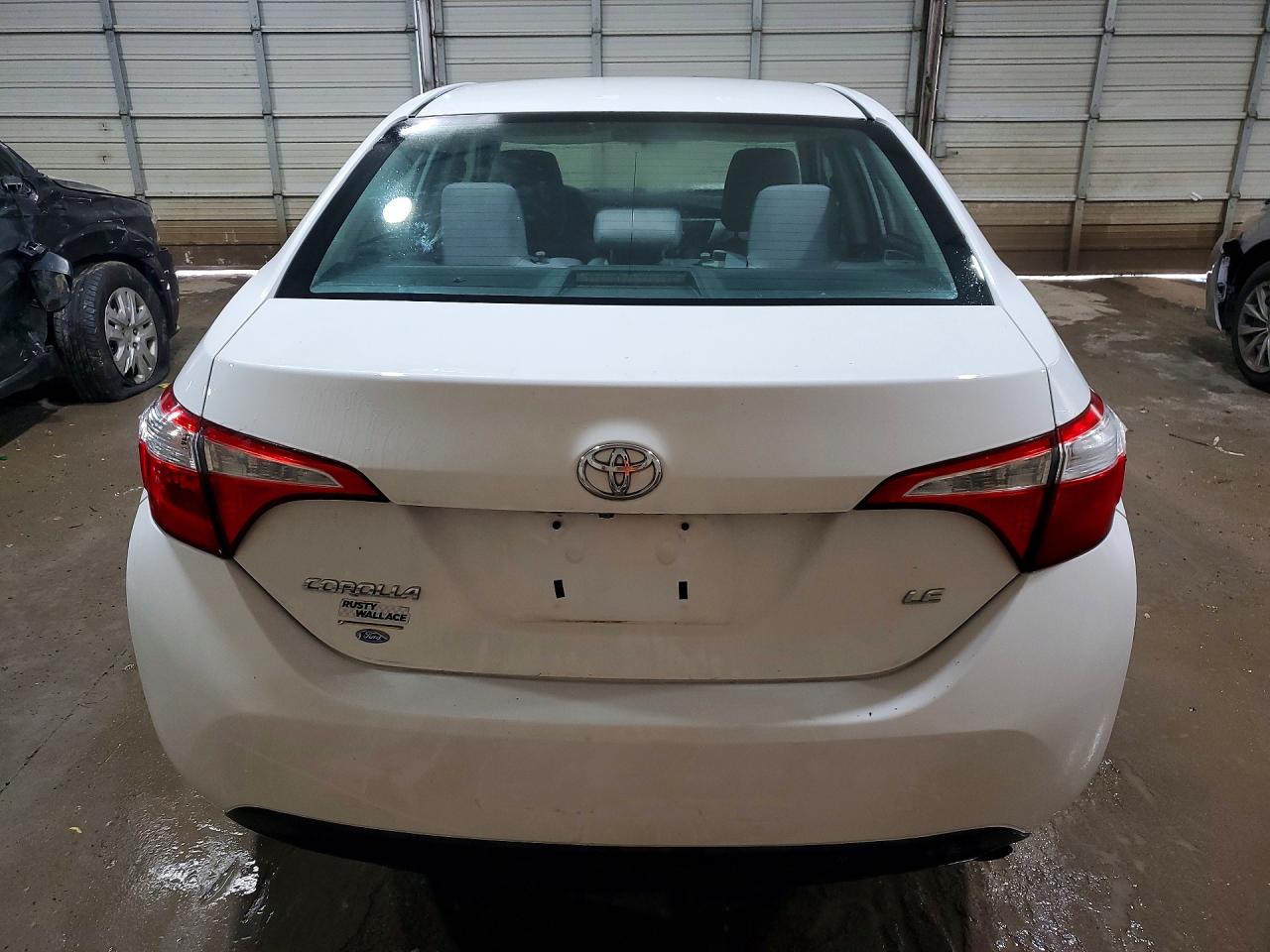 2015 Toyota Corolla Le White vin: 2T1BURHE0FC272970