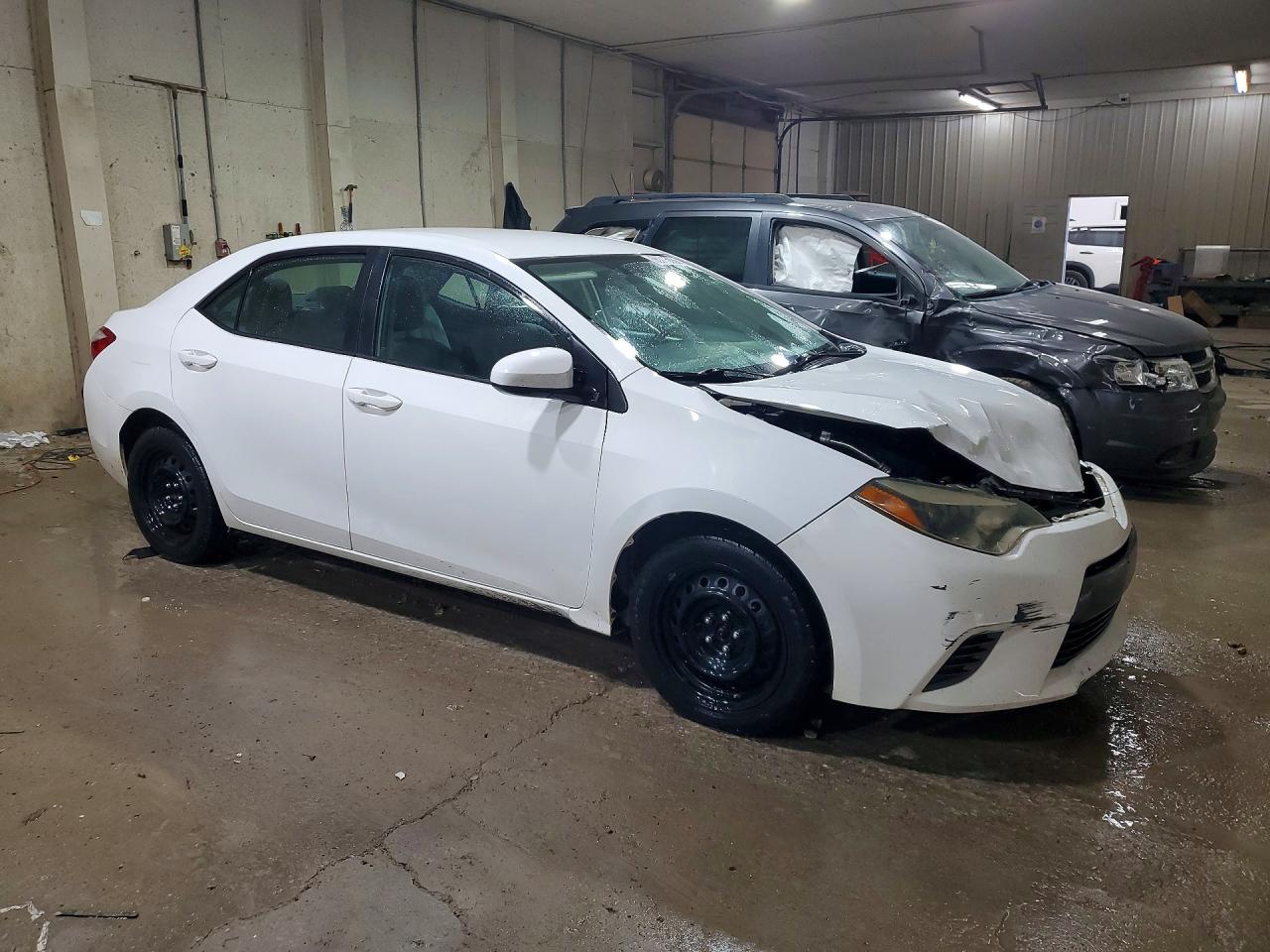 2015 Toyota Corolla Le White vin: 2T1BURHE0FC272970