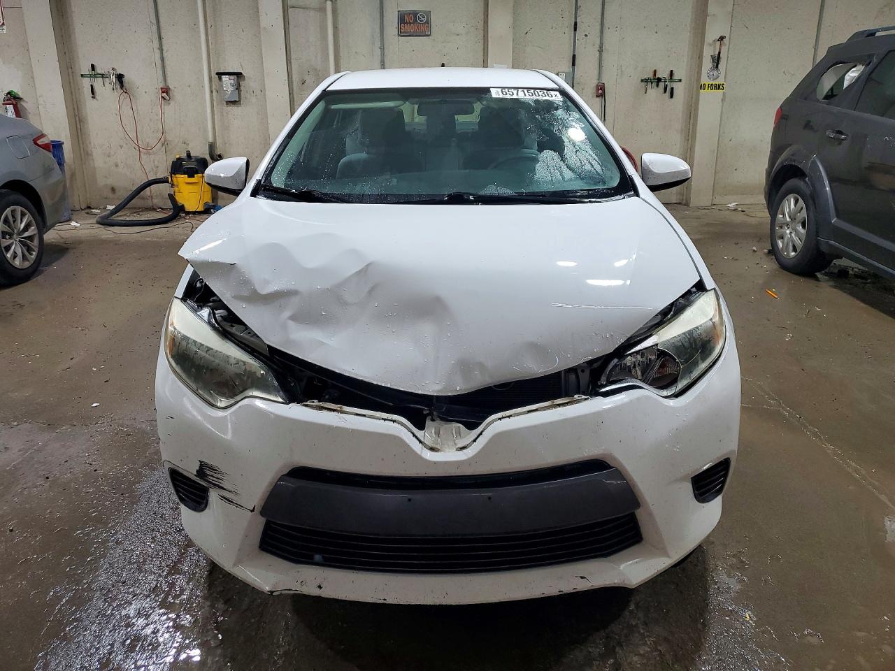 2015 Toyota Corolla Le White vin: 2T1BURHE0FC272970