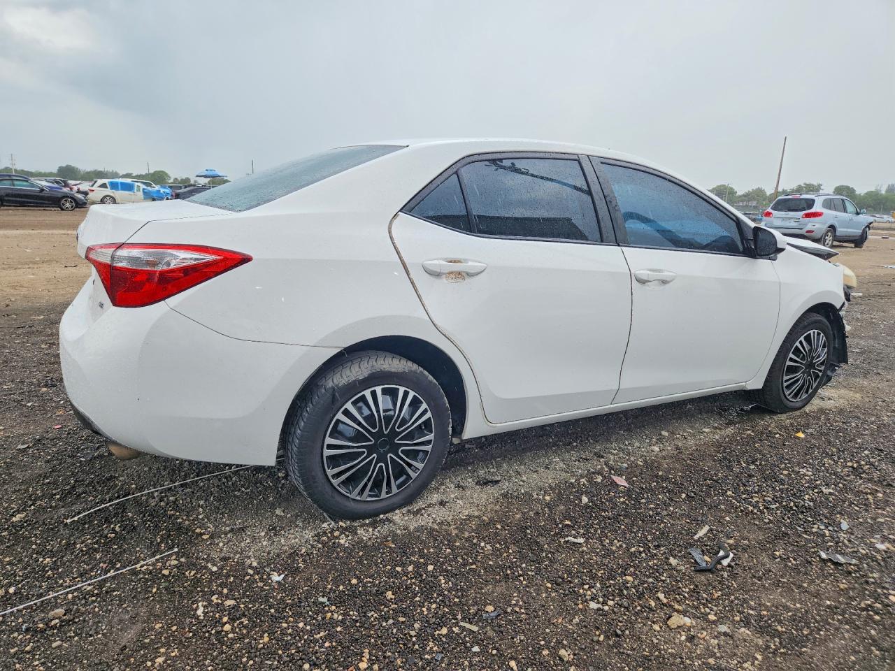 2015 Toyota Corolla Le White vin: 2T1BURHE0FC288053