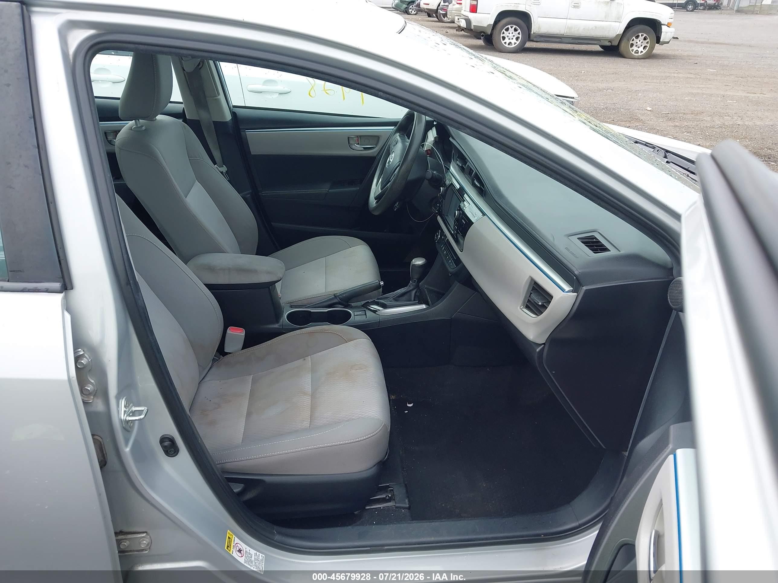2015 Toyota Corolla Le Silver vin: 2T1BURHE0FC301559