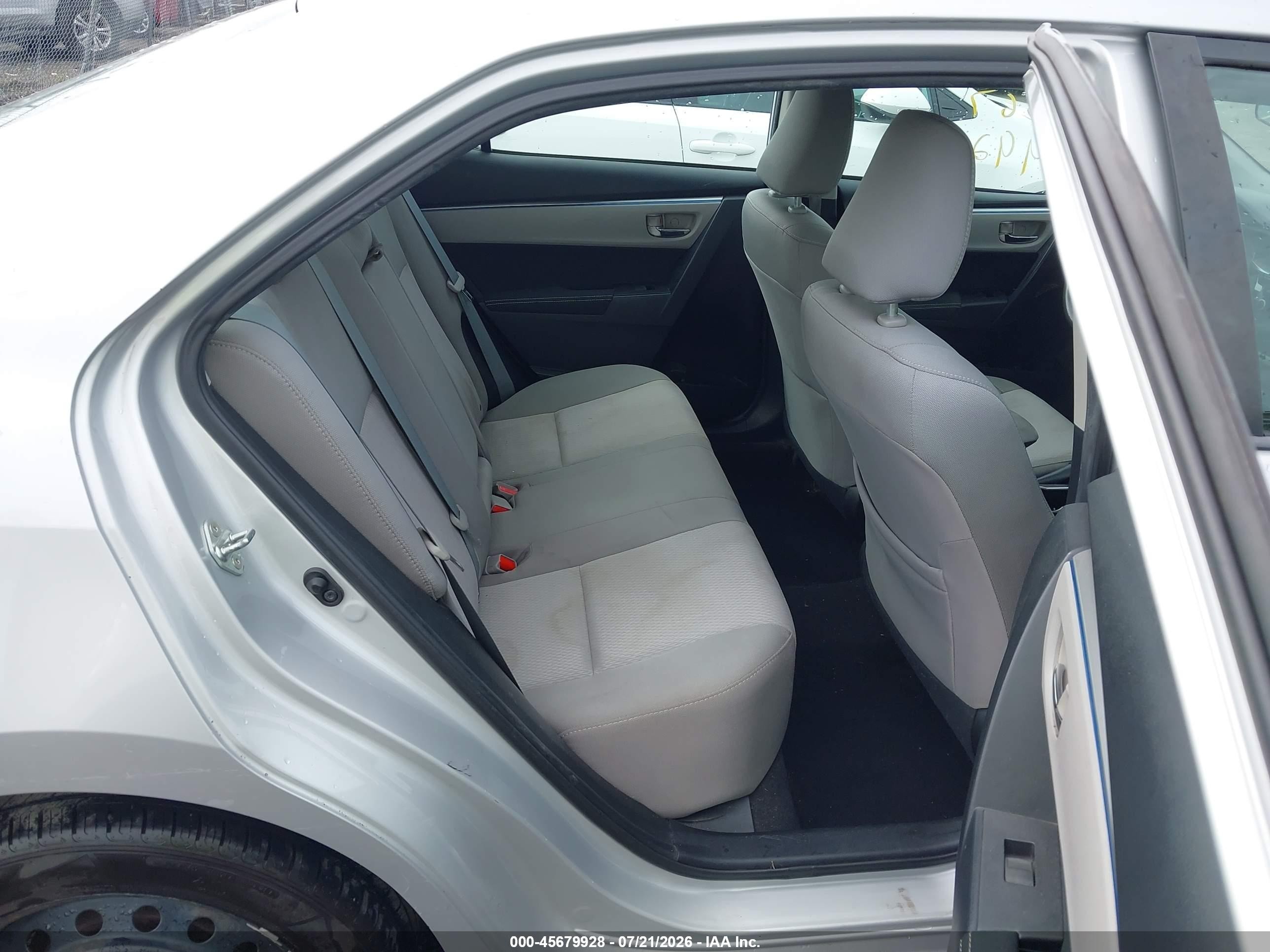 2015 Toyota Corolla Le Silver vin: 2T1BURHE0FC301559