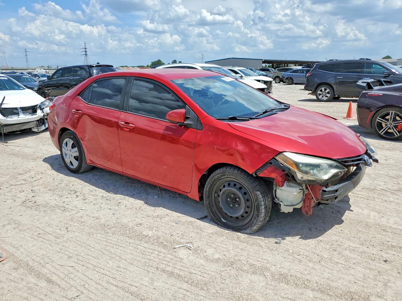 2015 Toyota Corolla Le Red vin: 2T1BURHE0FC308737