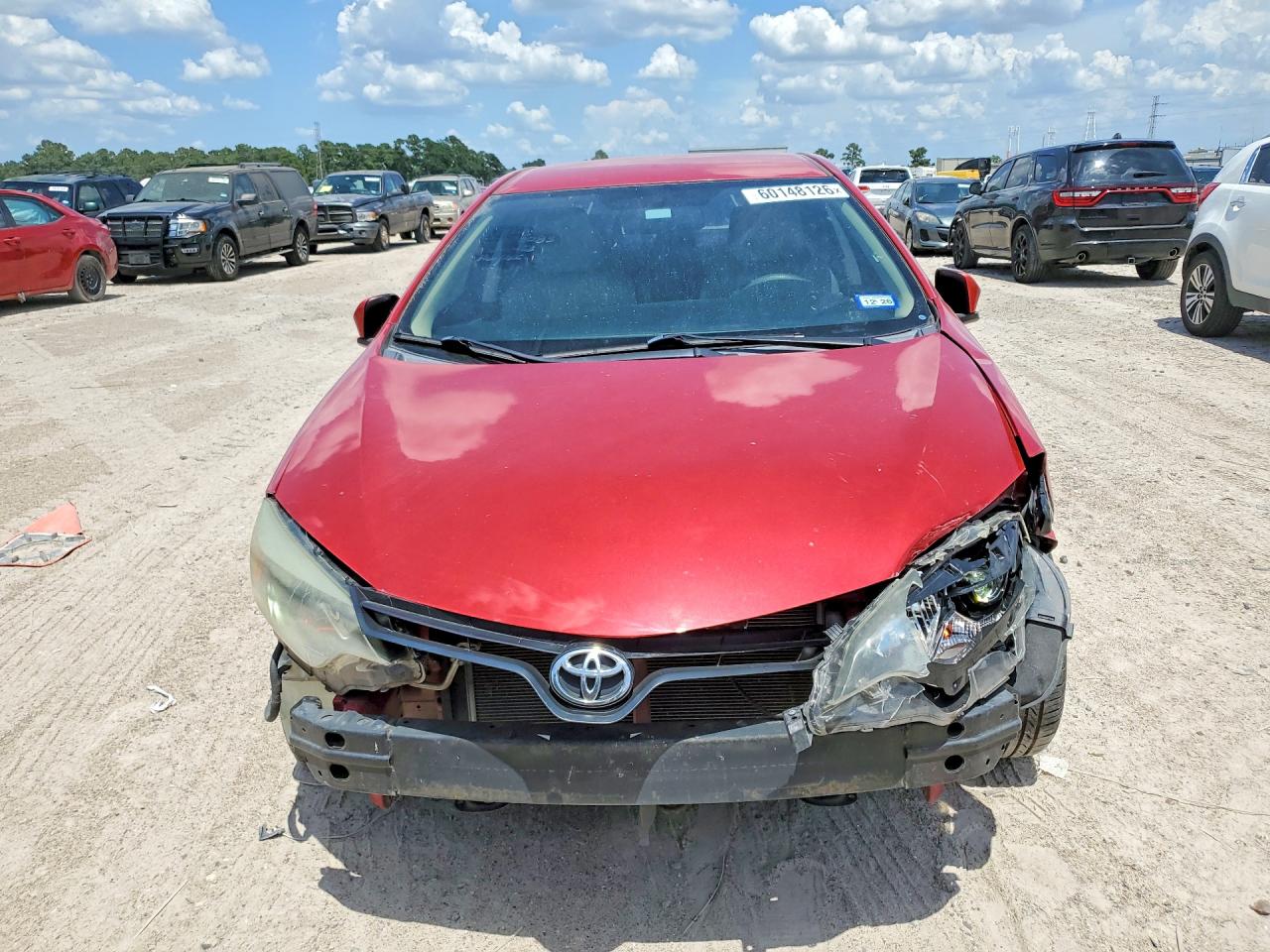 2015 Toyota Corolla Le Red vin: 2T1BURHE0FC308737