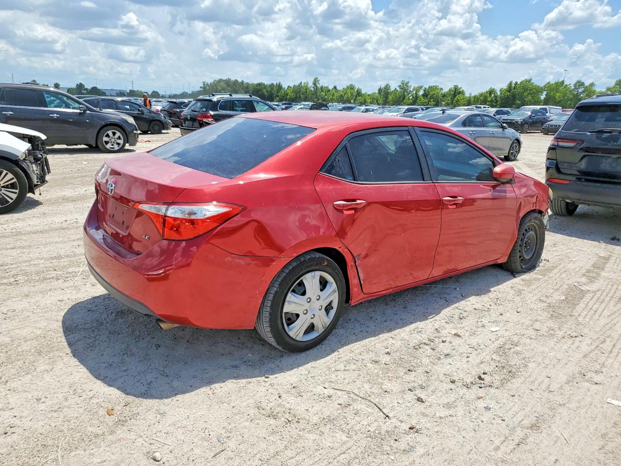 2015 Toyota Corolla Le Red vin: 2T1BURHE0FC308737