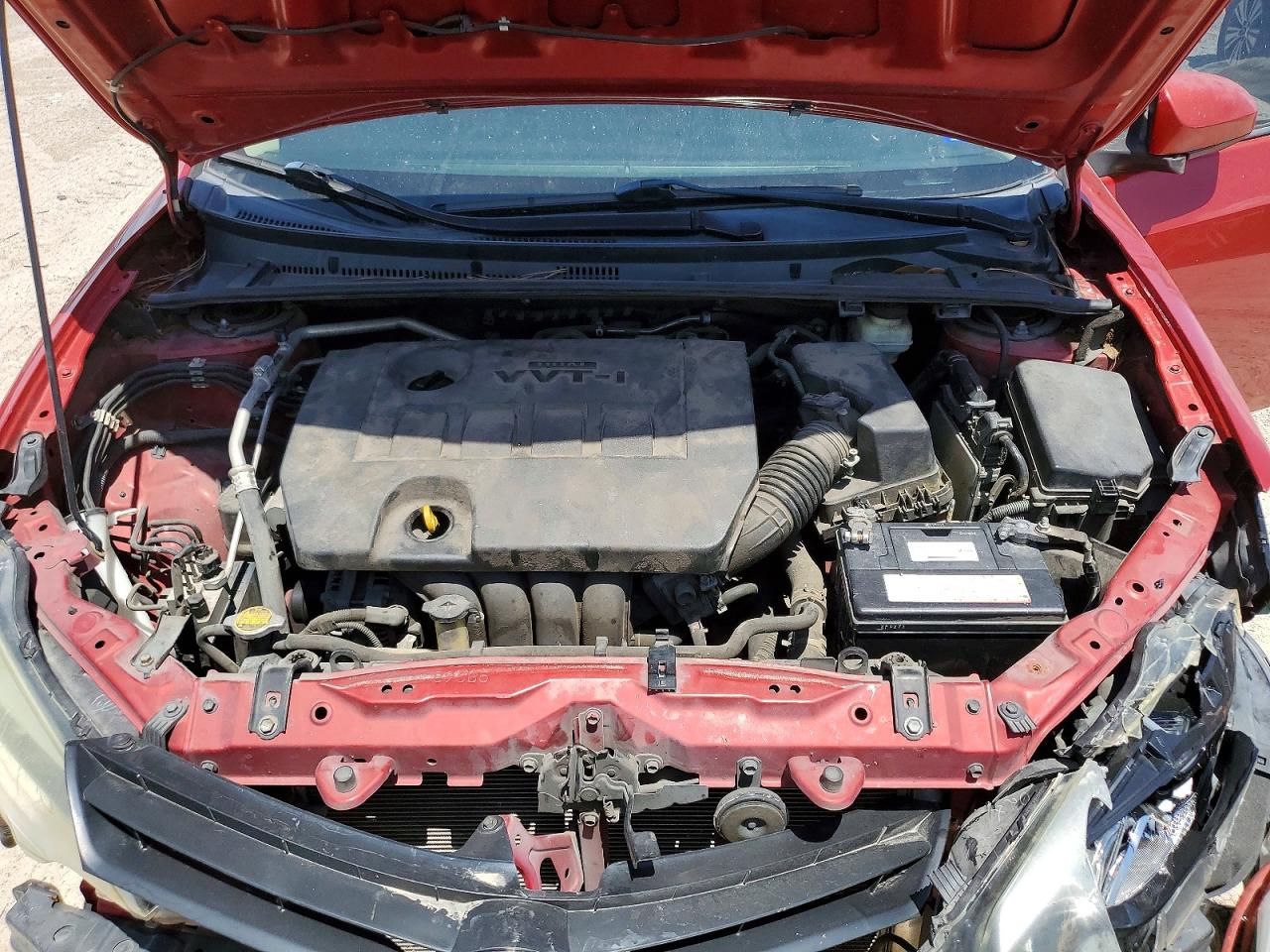 2015 Toyota Corolla Le Red vin: 2T1BURHE0FC308737