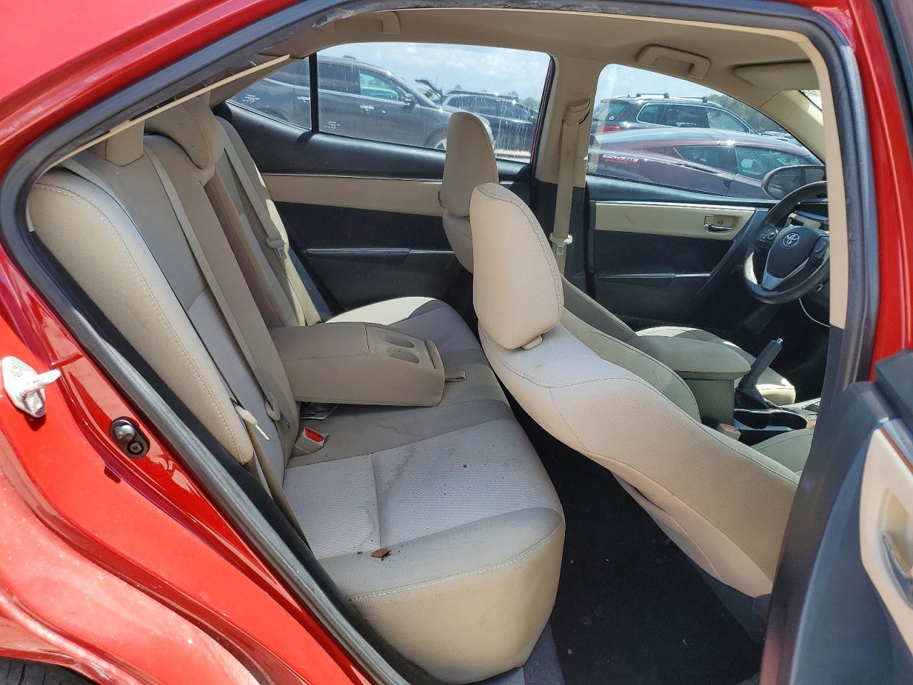 2015 Toyota Corolla Le Red vin: 2T1BURHE0FC308737