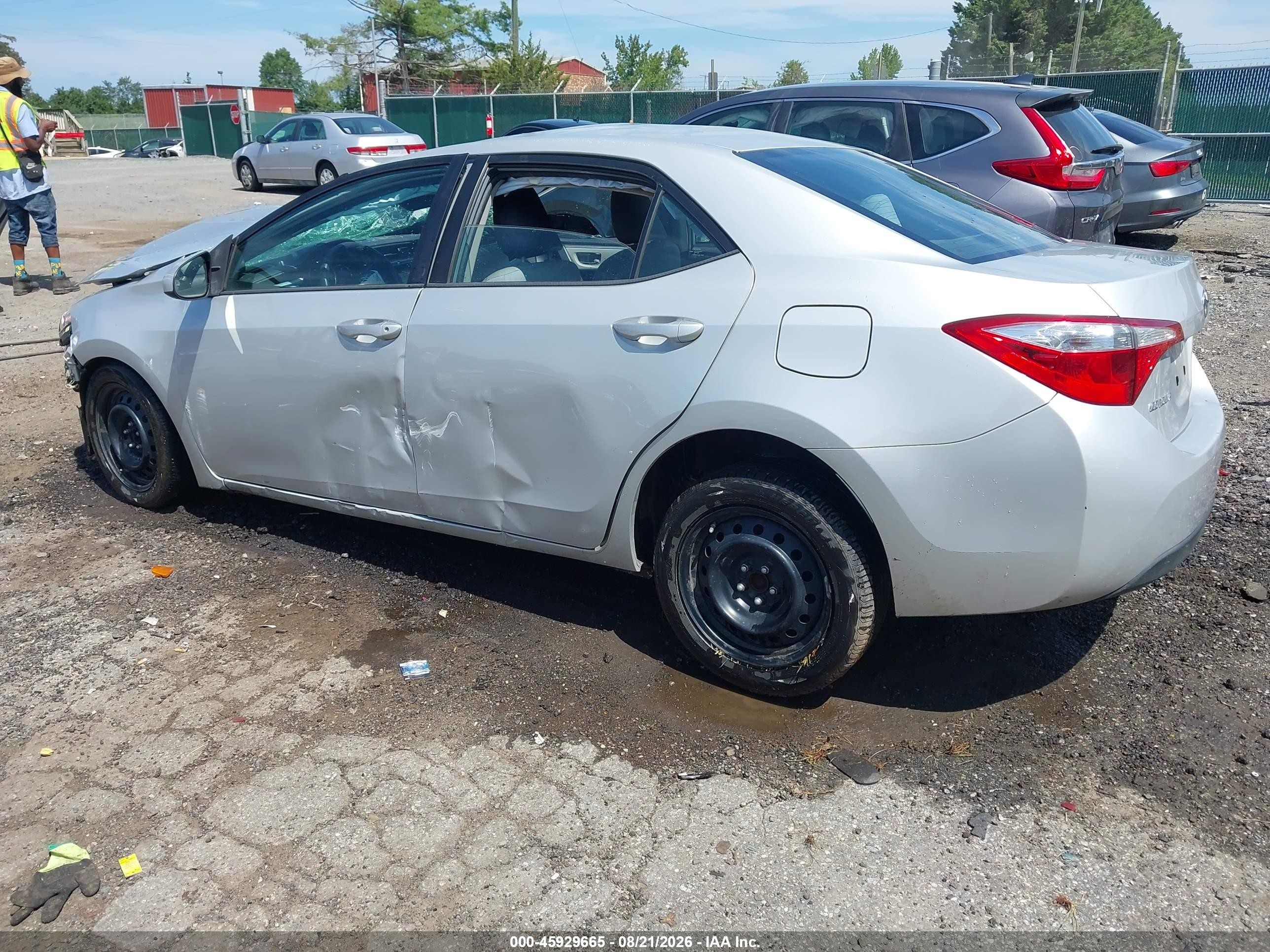2015 Toyota Corolla Le Silver vin: 2T1BURHE0FC324548