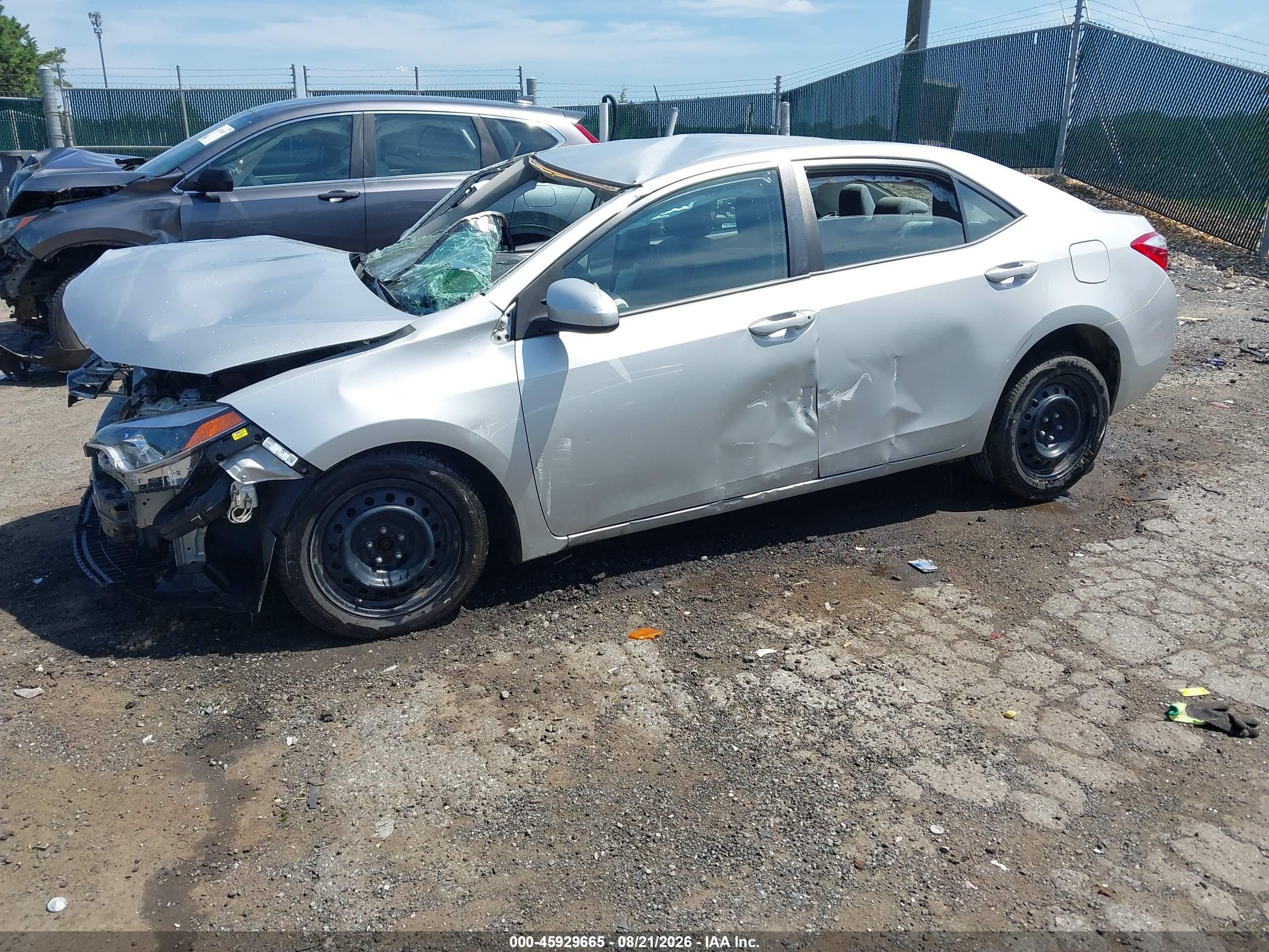2015 Toyota Corolla Le Silver vin: 2T1BURHE0FC324548