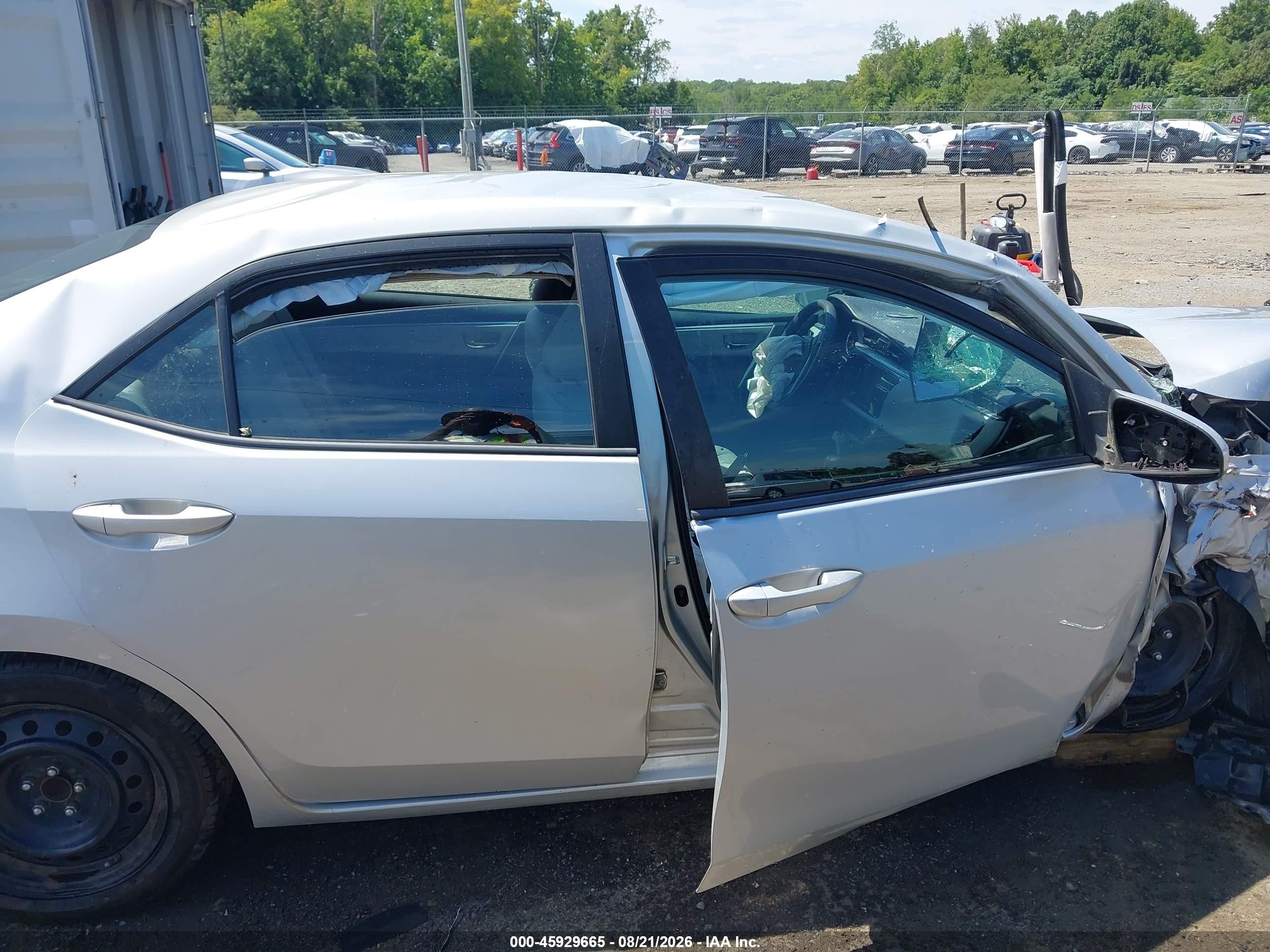 2015 Toyota Corolla Le Silver vin: 2T1BURHE0FC324548