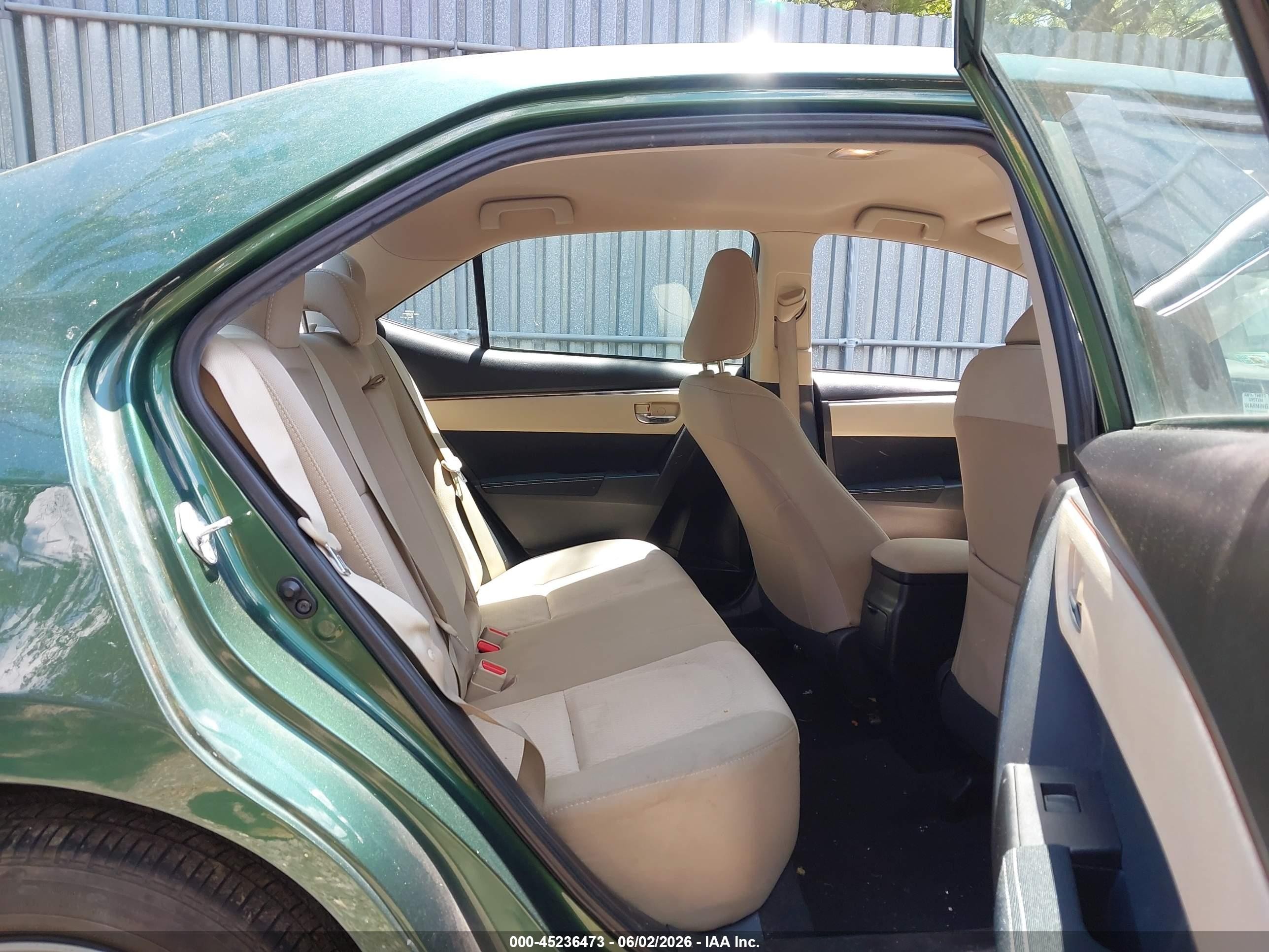 2015 Toyota Corolla Le Green vin: 2T1BURHE0FC336540