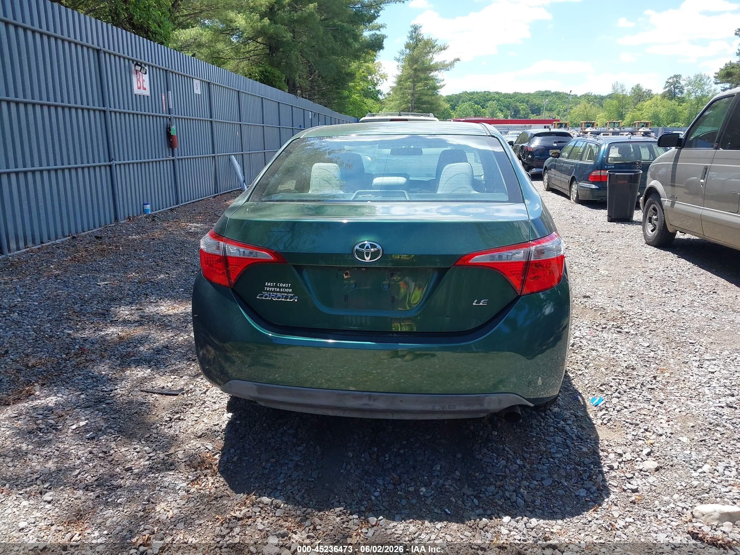 2015 Toyota Corolla Le Green vin: 2T1BURHE0FC336540