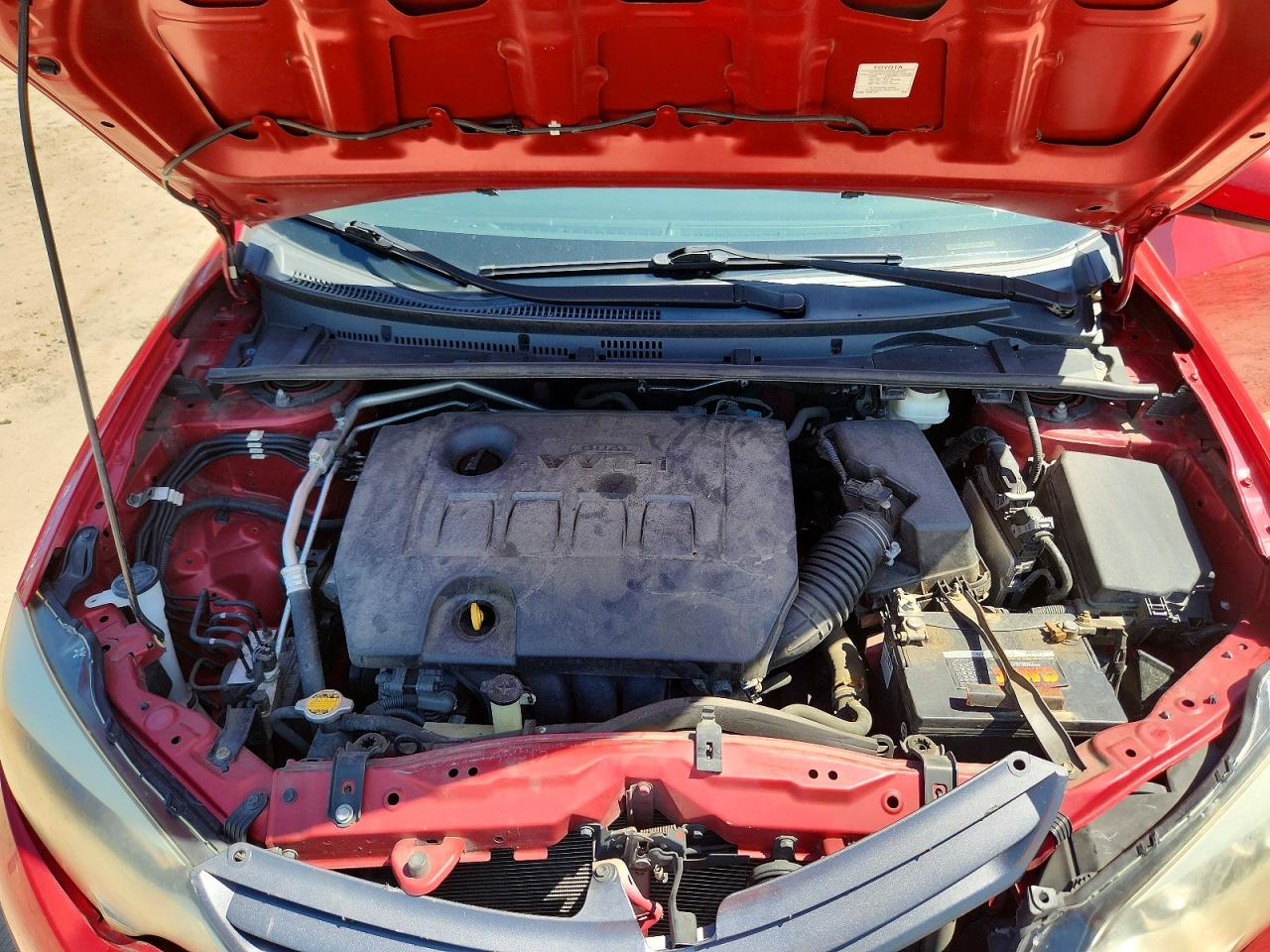 2015 Toyota Corolla Le Red vin: 2T1BURHE0FC345271