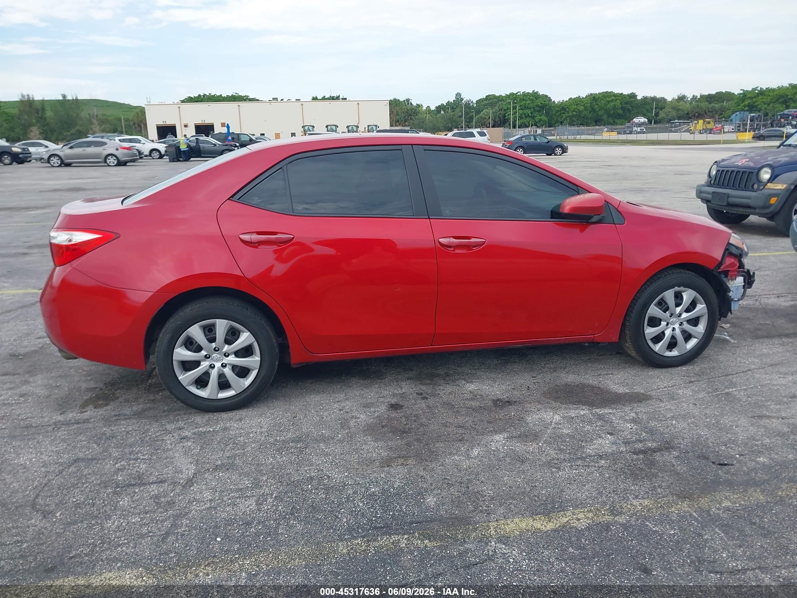 2015 Toyota Corolla Le Red vin: 2T1BURHE0FC349272