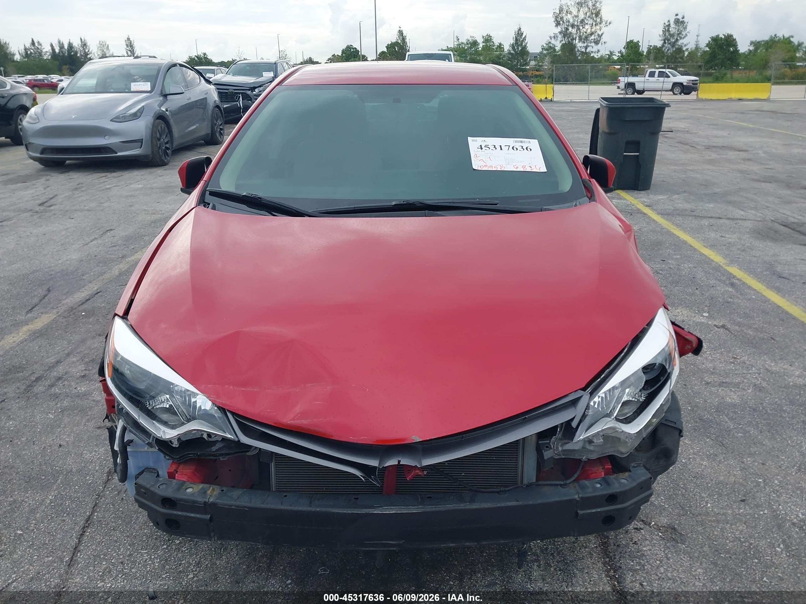 2015 Toyota Corolla Le Red vin: 2T1BURHE0FC349272