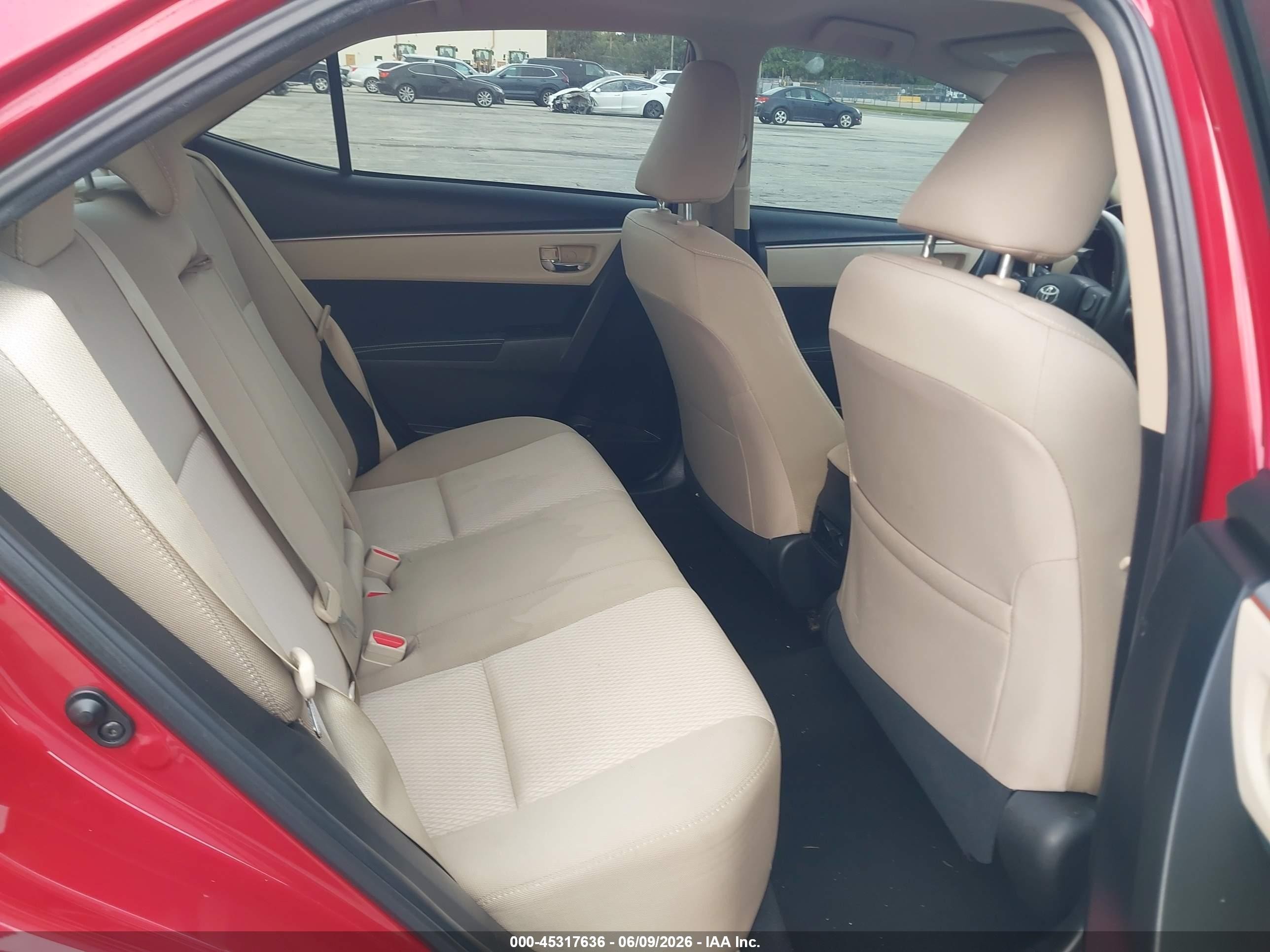 2015 Toyota Corolla Le Red vin: 2T1BURHE0FC349272