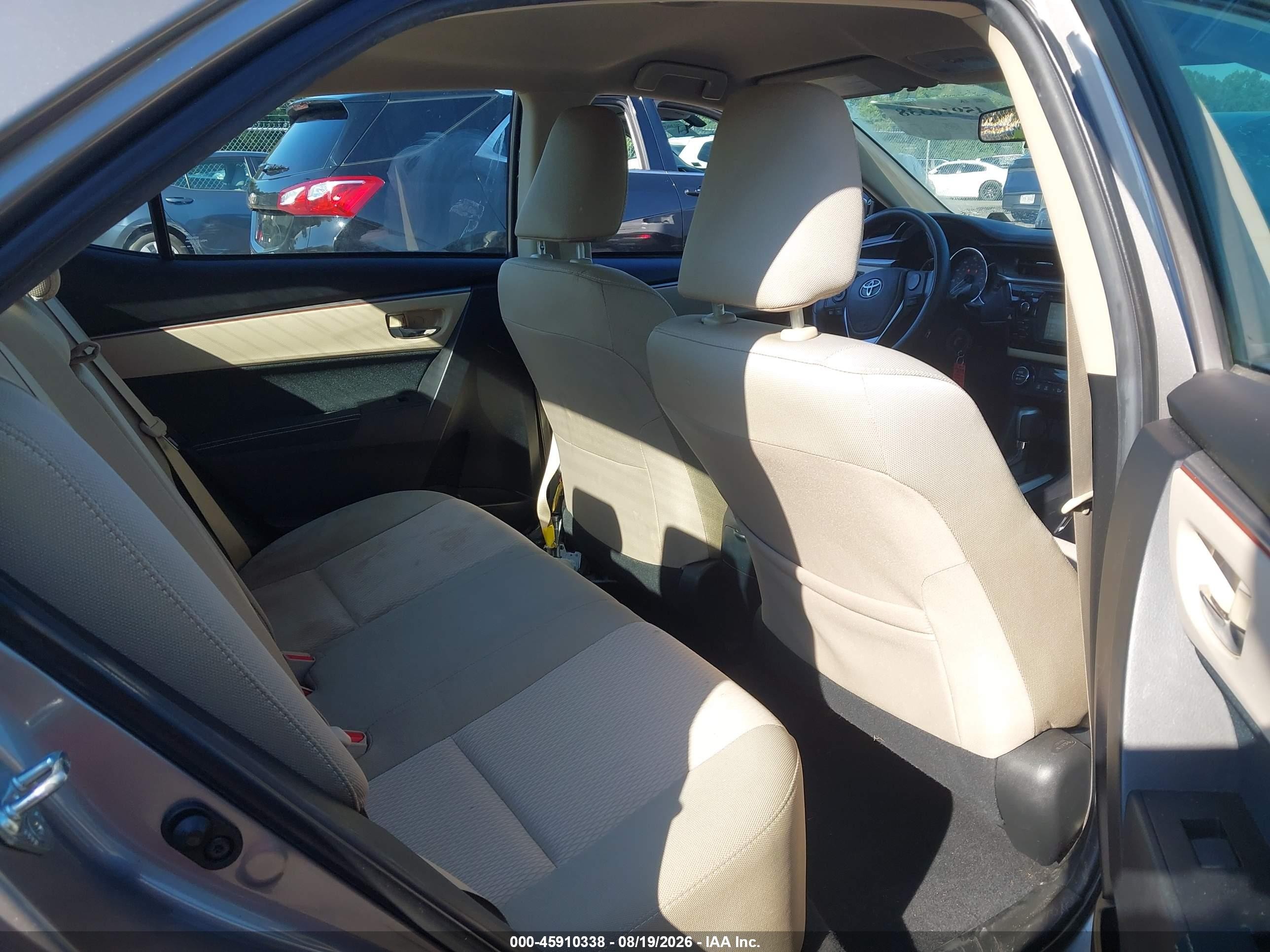 2015 Toyota Corolla Le Brown vin: 2T1BURHE0FC386483