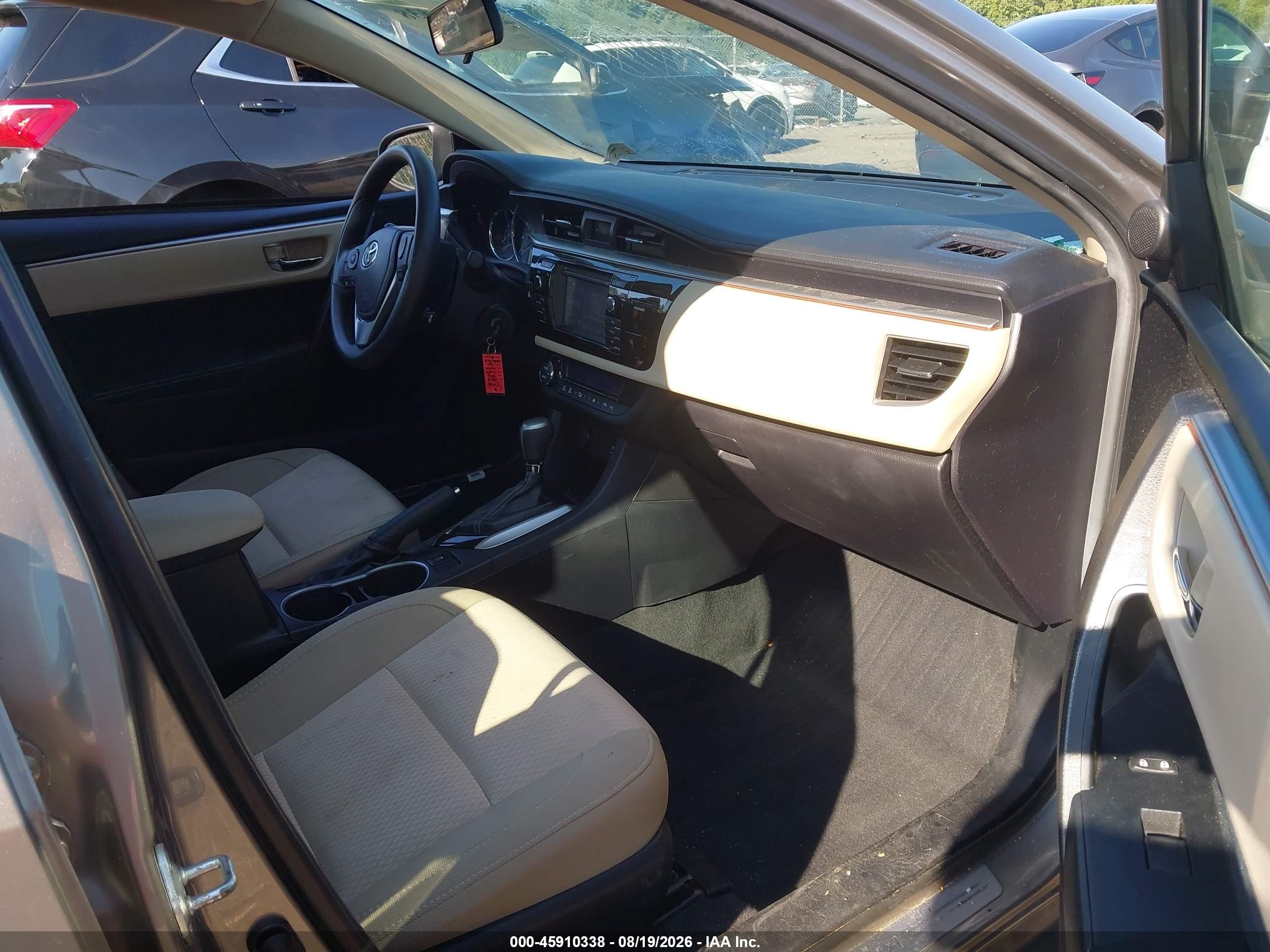 2015 Toyota Corolla Le Brown vin: 2T1BURHE0FC386483